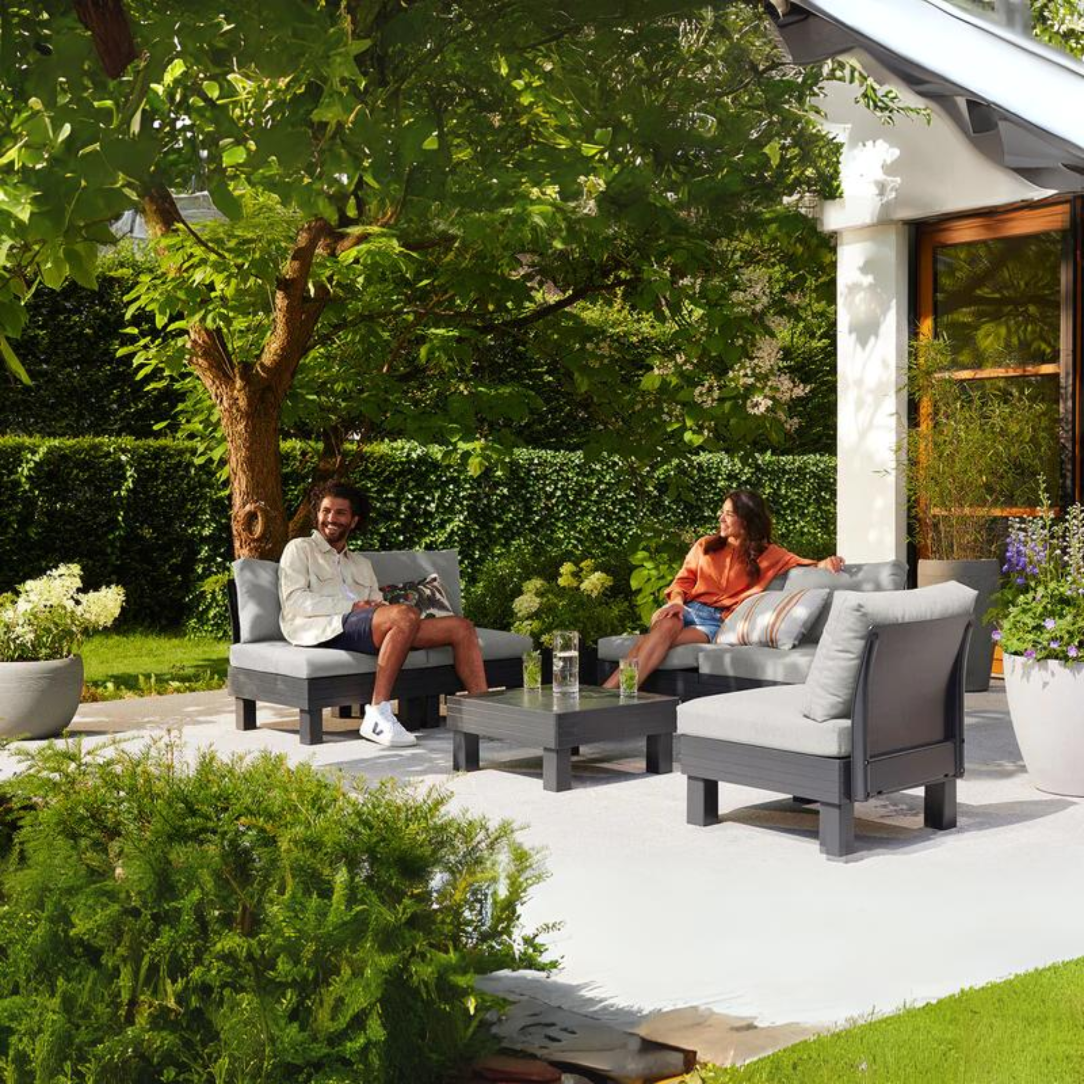 Set da giardino 5 posti "Elements" divano 2 poltrone e 1 tavolino modulare