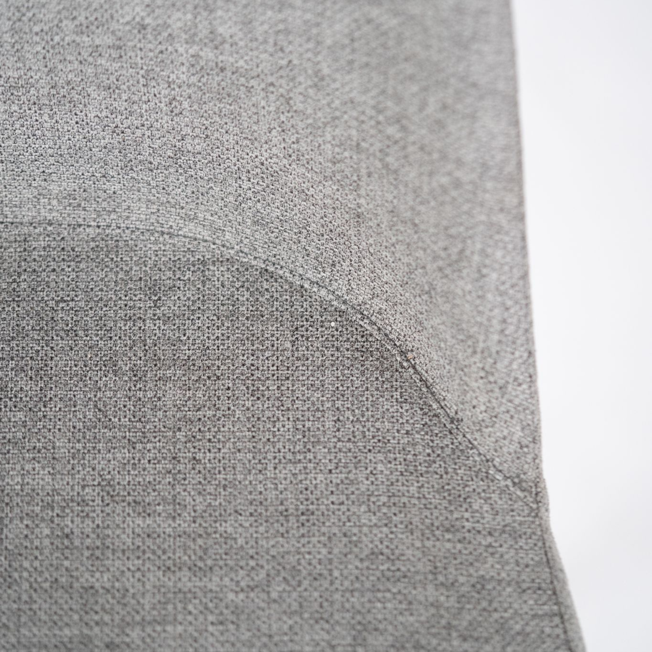 Set di sedie moderne in tessuto "Giglio" con gambe in metallo verniciato cm 46x55 85h