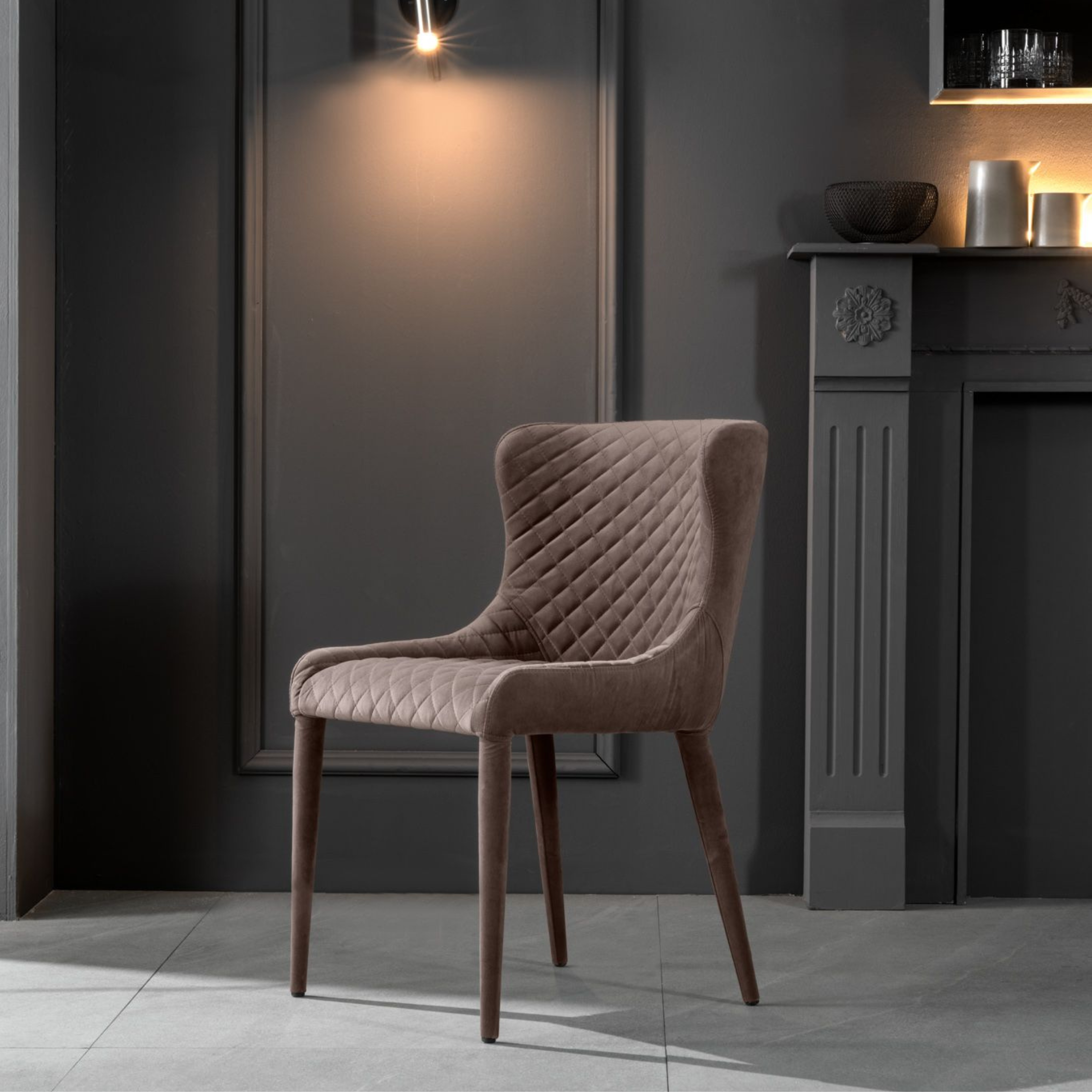 Poltrona imbottita in tessuto "Afro" con gambe in metallo cm 50,5x58 83h