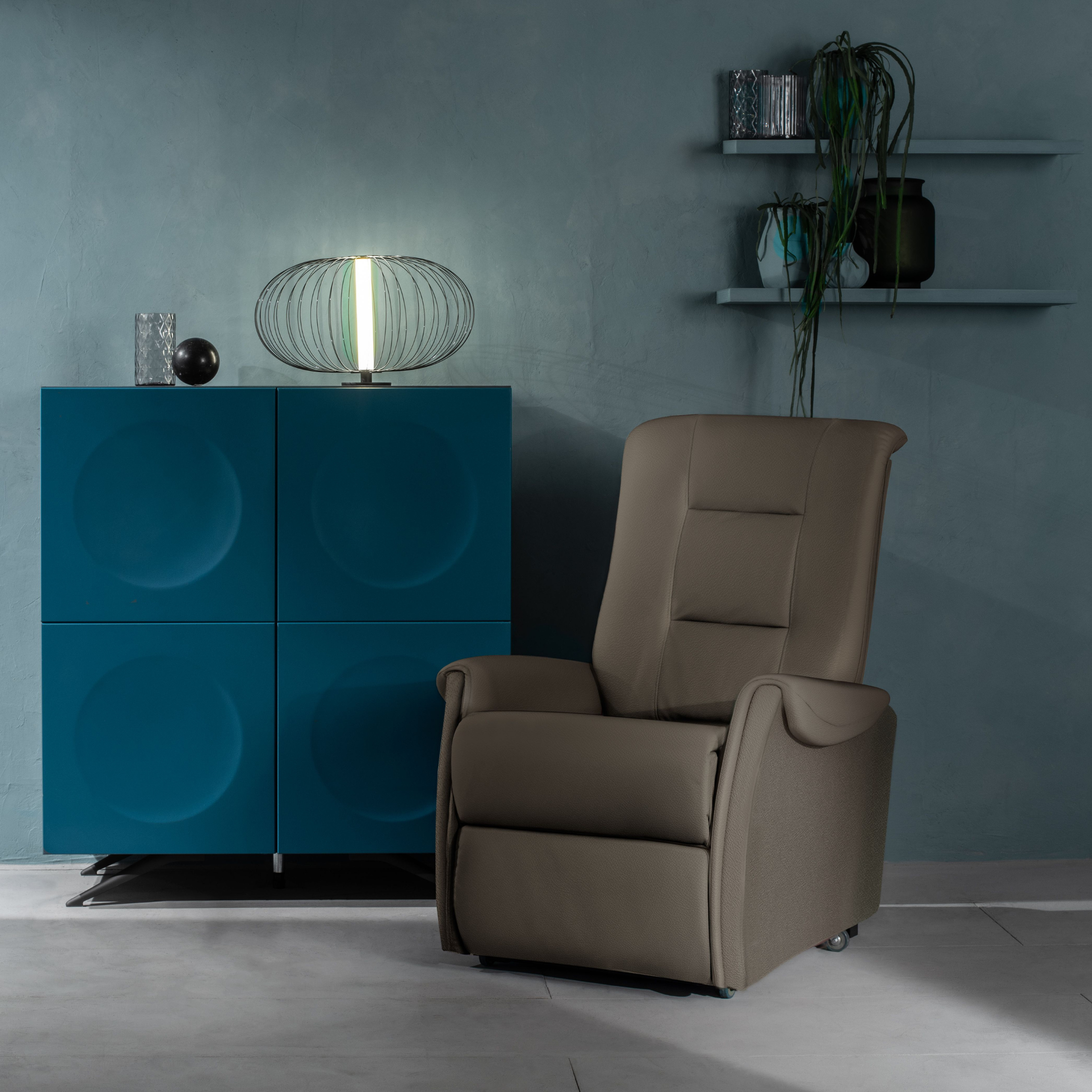 Sillón reclinable "Caterina" función elevación 1 motor 75x90 cm 107h