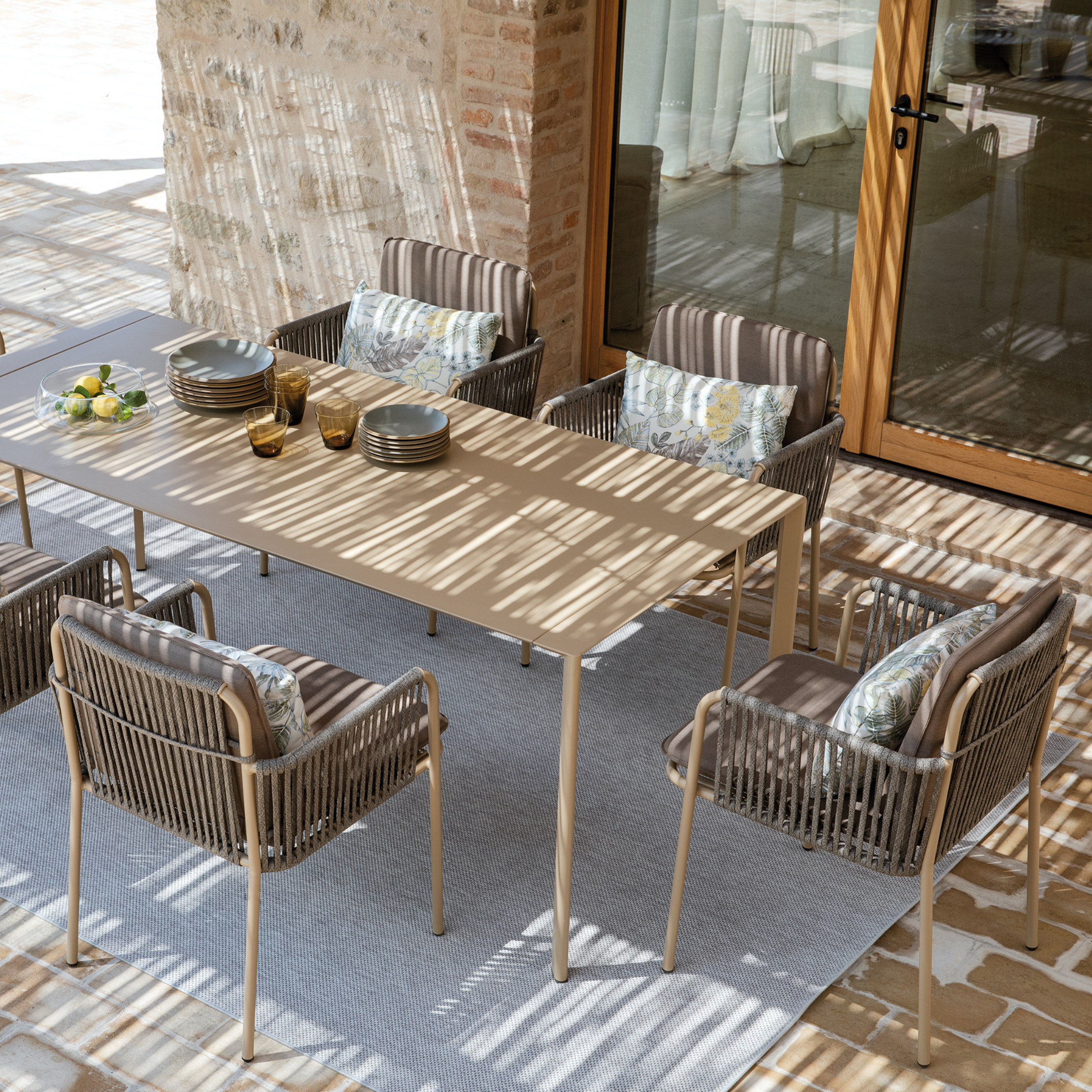 Ensemble fauteuil lounge avec coussin et dossier en corde "Key West" empilable 62x66 cm 85h