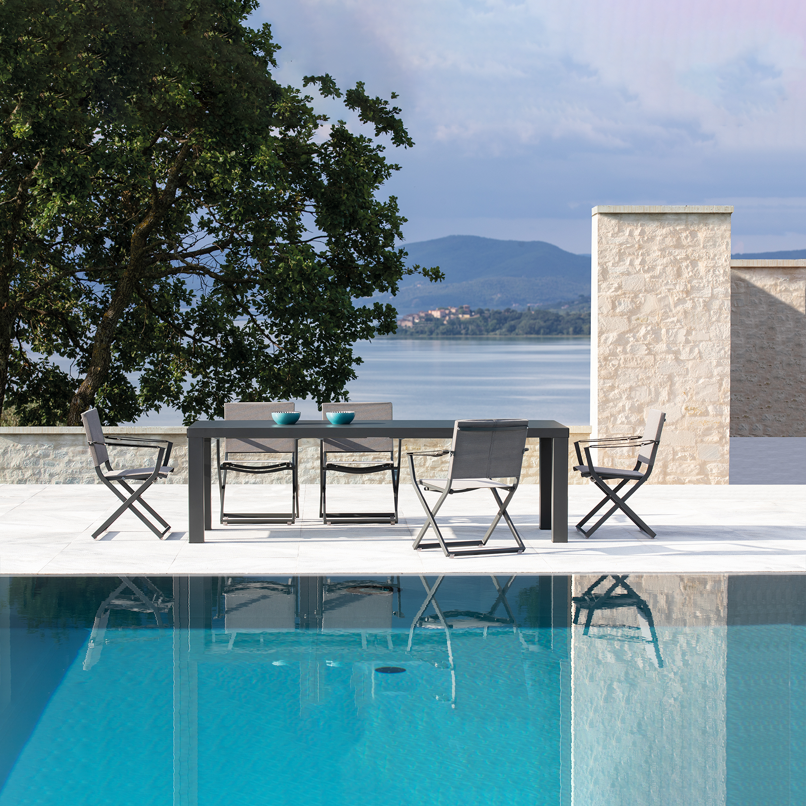 Tavolo allungabile in metallo verniciato "Sofy" da giardino moderno cm 250/400x90 75h