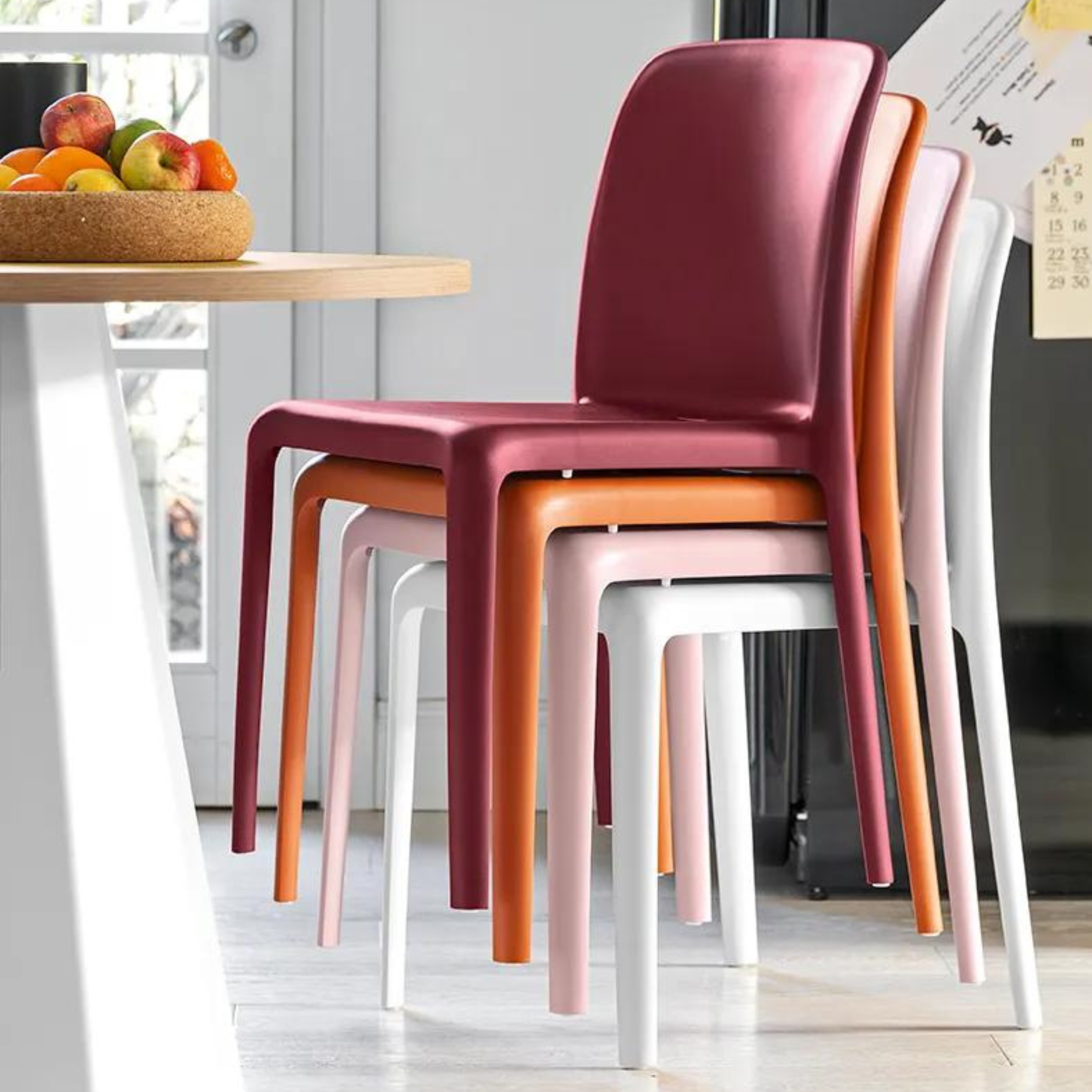 Silla apilable en polipropileno "Bayo" para interior y exterior 54x52 cm 81h