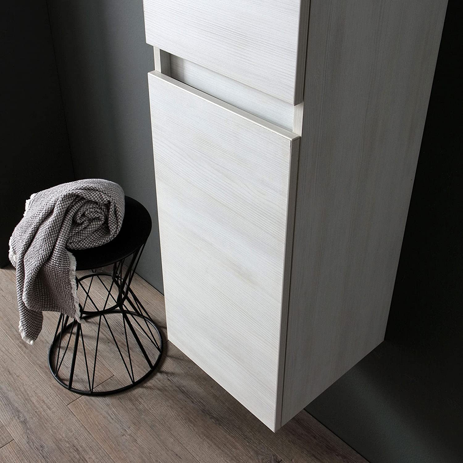 Colonne suspendue mobile de salle de bain New Splash avec 2 portes en bois de chêne 31x33,5 cm 138h