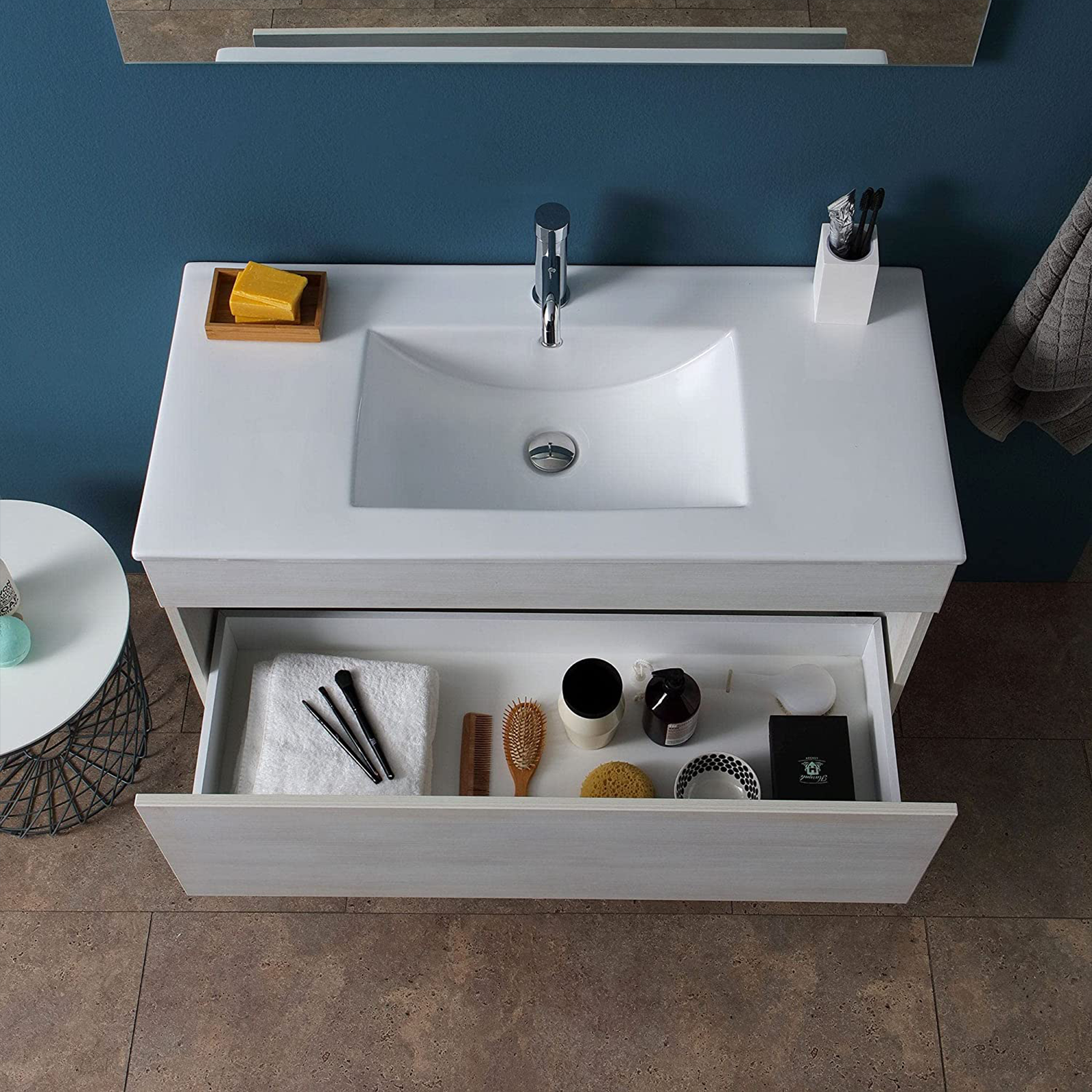 Mobile da bagno sospeso "Bogotà" con lavabo in ceramica cassettiera e specchio led