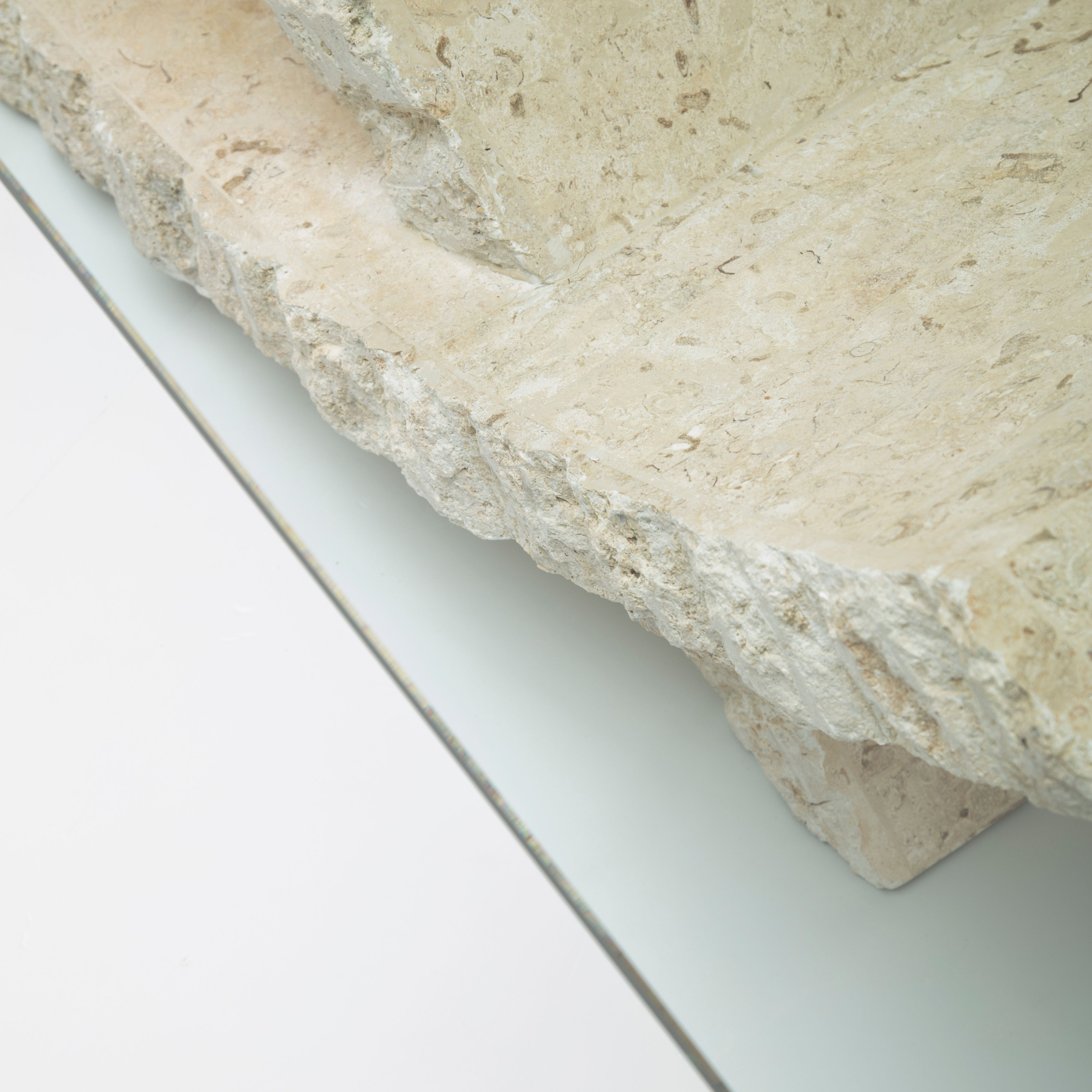 Mesita baja en piedra fósil "Fiocco" tapa de cristal templado 120x70 cm 37h