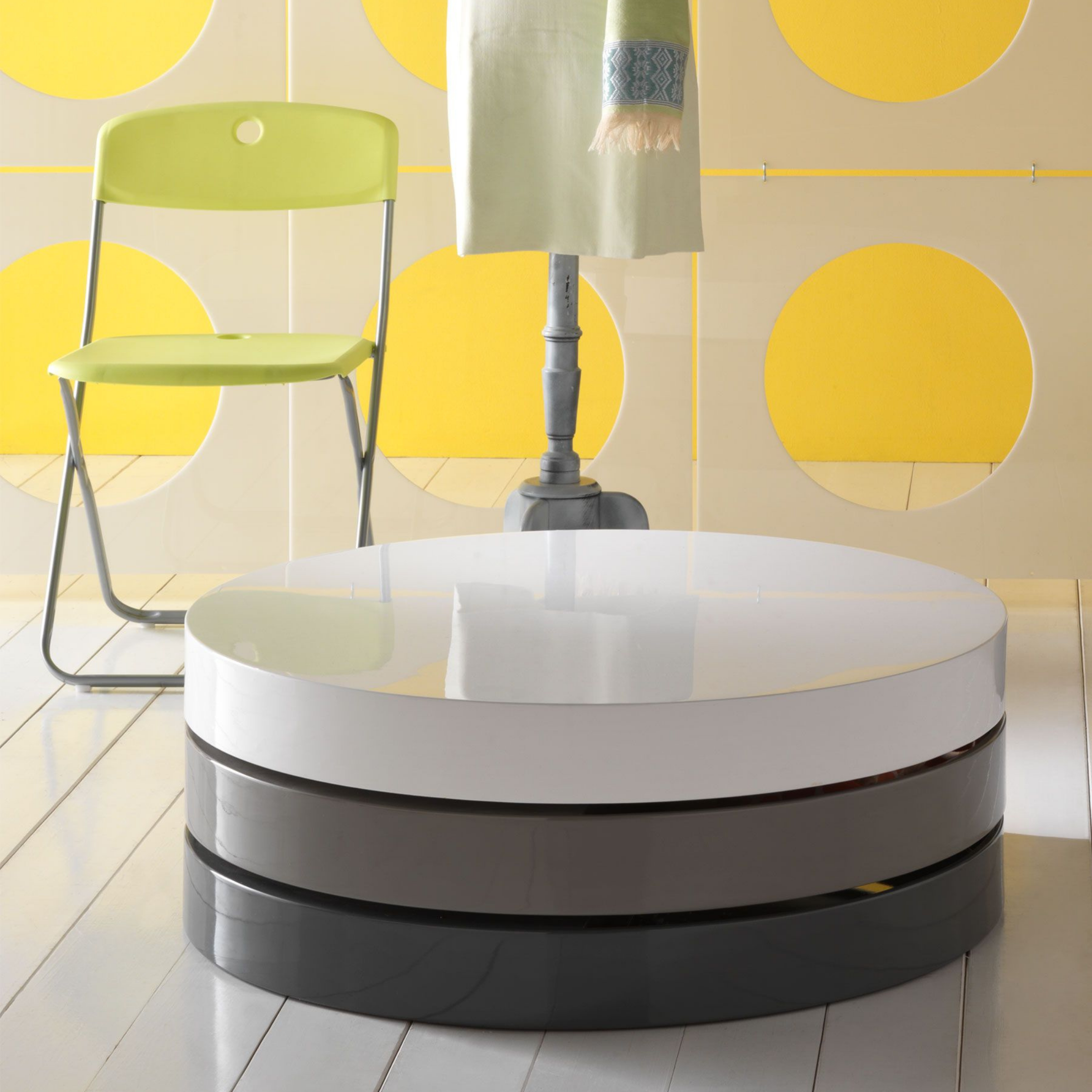 Tavolino basso contenitore "Drop1" in MDF laccato cm 90x90 32h