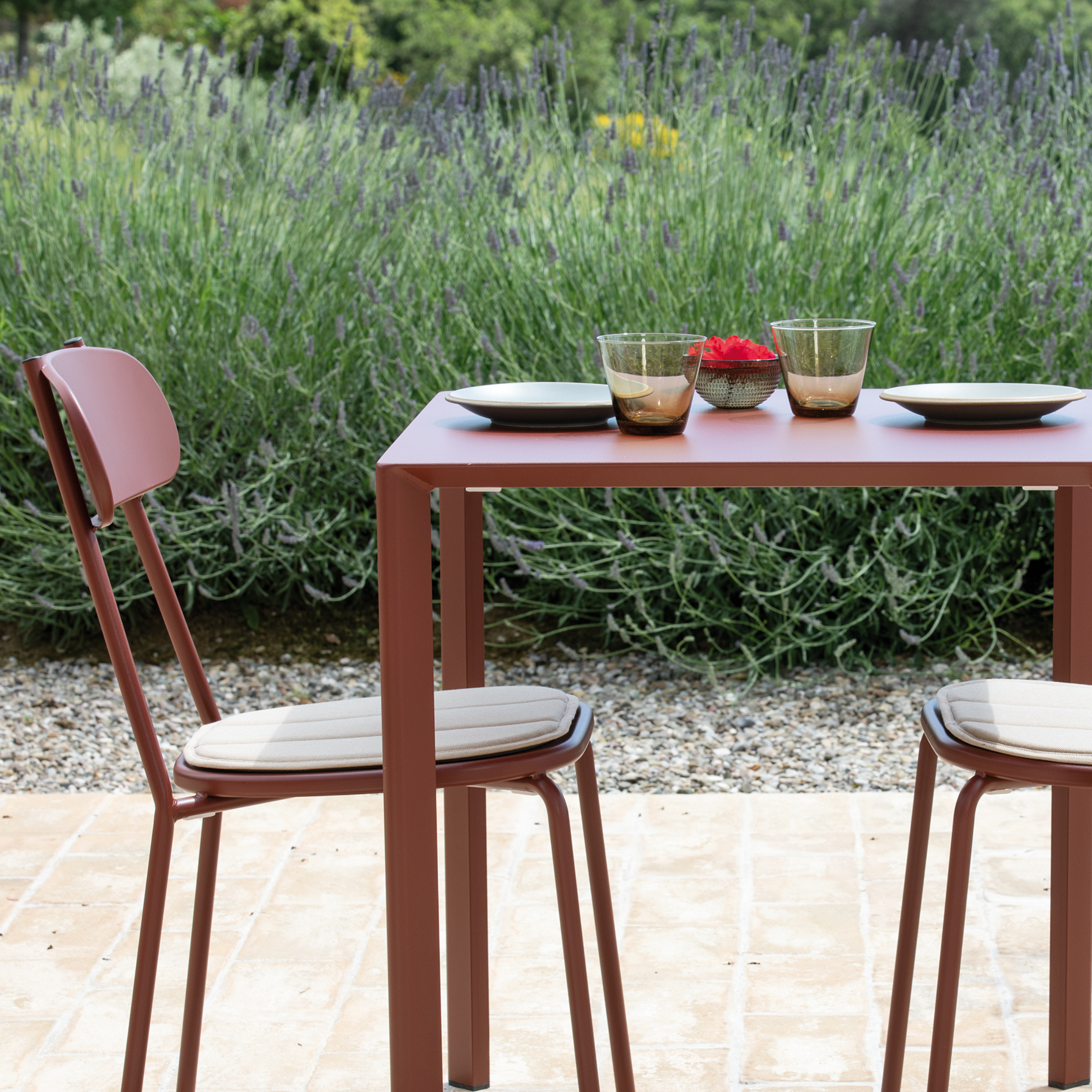 Table carrée en métal "Fox1" pour jardin, empilable 80x80 cm 75h