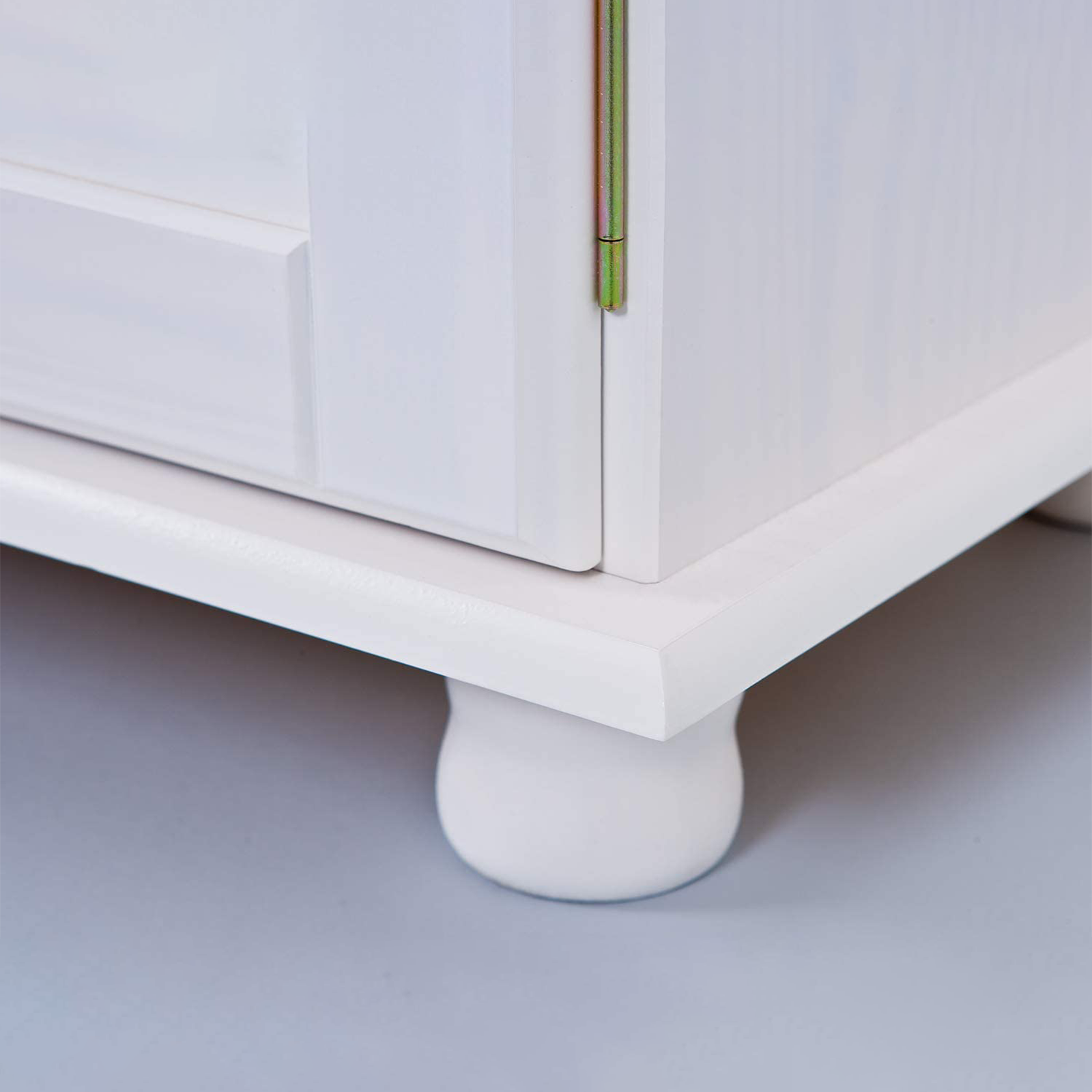 Credenza in legno massello bianco venato "Lovi" con cassetti h 87 cm