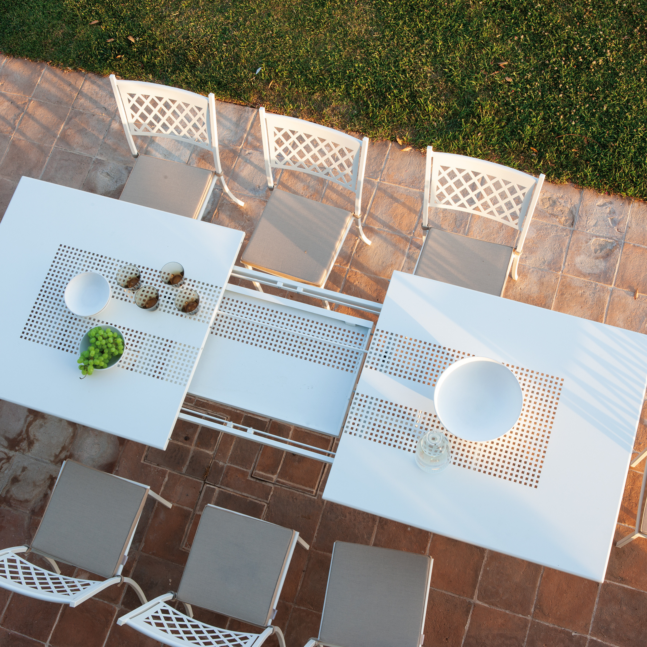 Table extensible en métal "Valentino" pour jardin moderne 220/300x100 cm 75h