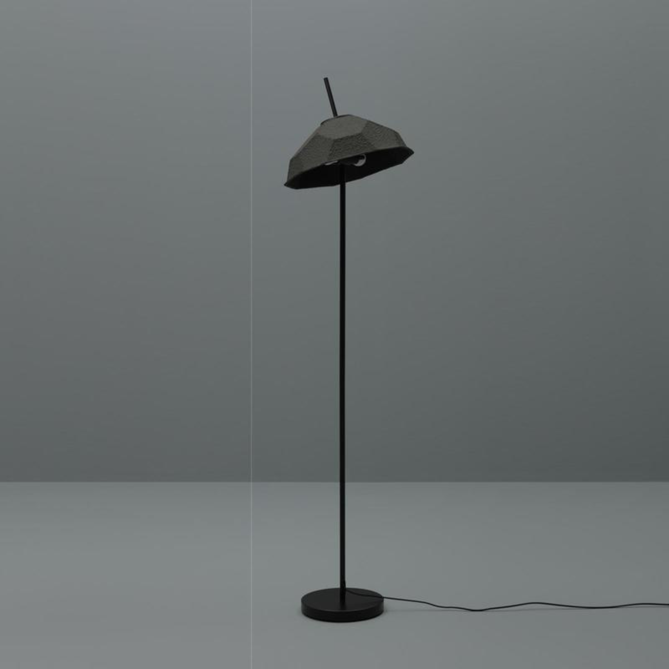 Lampada in metallo con paralume in cartone riciclato "Kande" da terra tavolo e sospesa
