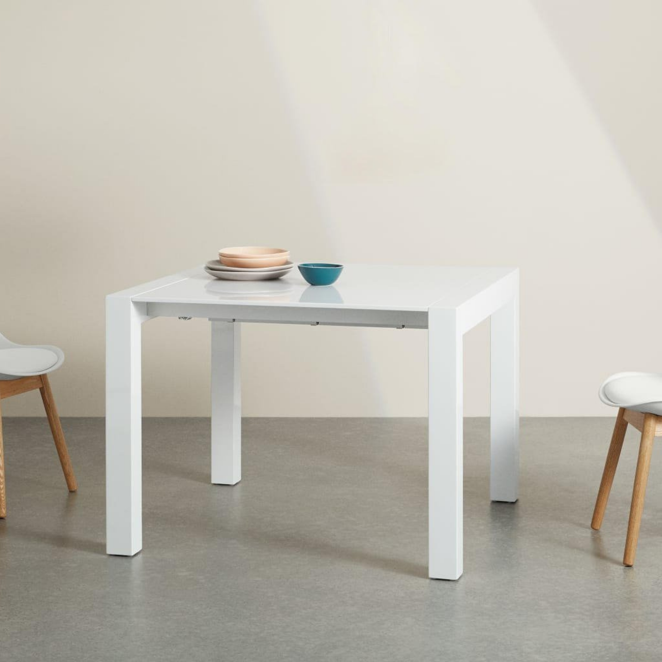 Mesa de comedor extensible de madera blanca "Nemes" 103/170x90 cm 76h
