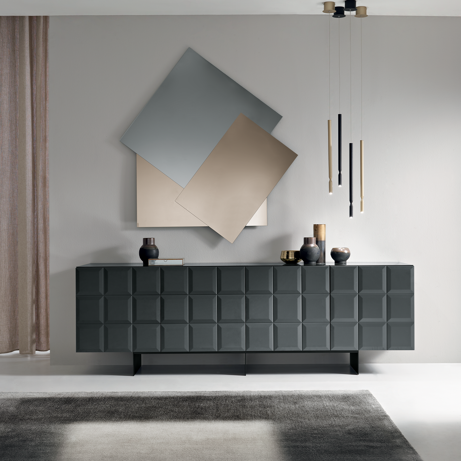 Madia antracite "Mirò1" con ante in MDF laccato e scocca in nobilitato e base in metallo verniciato nero