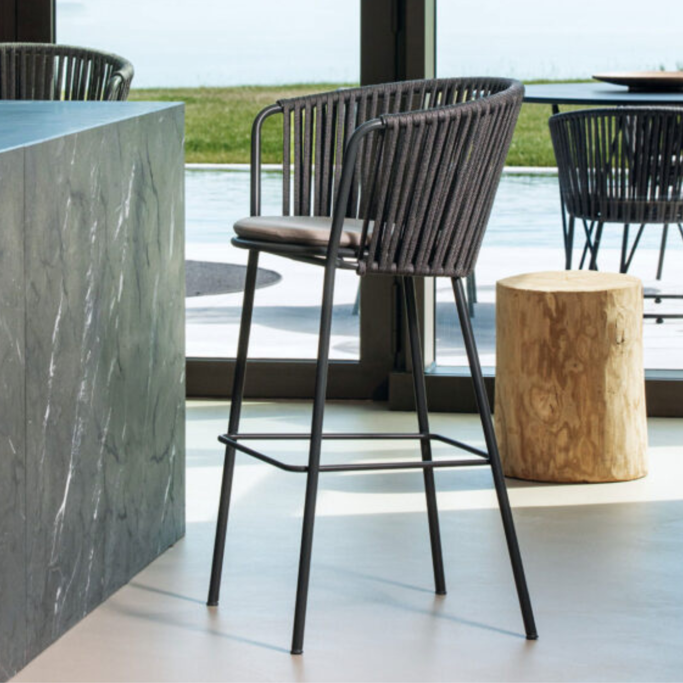 Sgabello alto in acciaio inox e corda "Daisy Rope" da giardino cm 62x53 104h