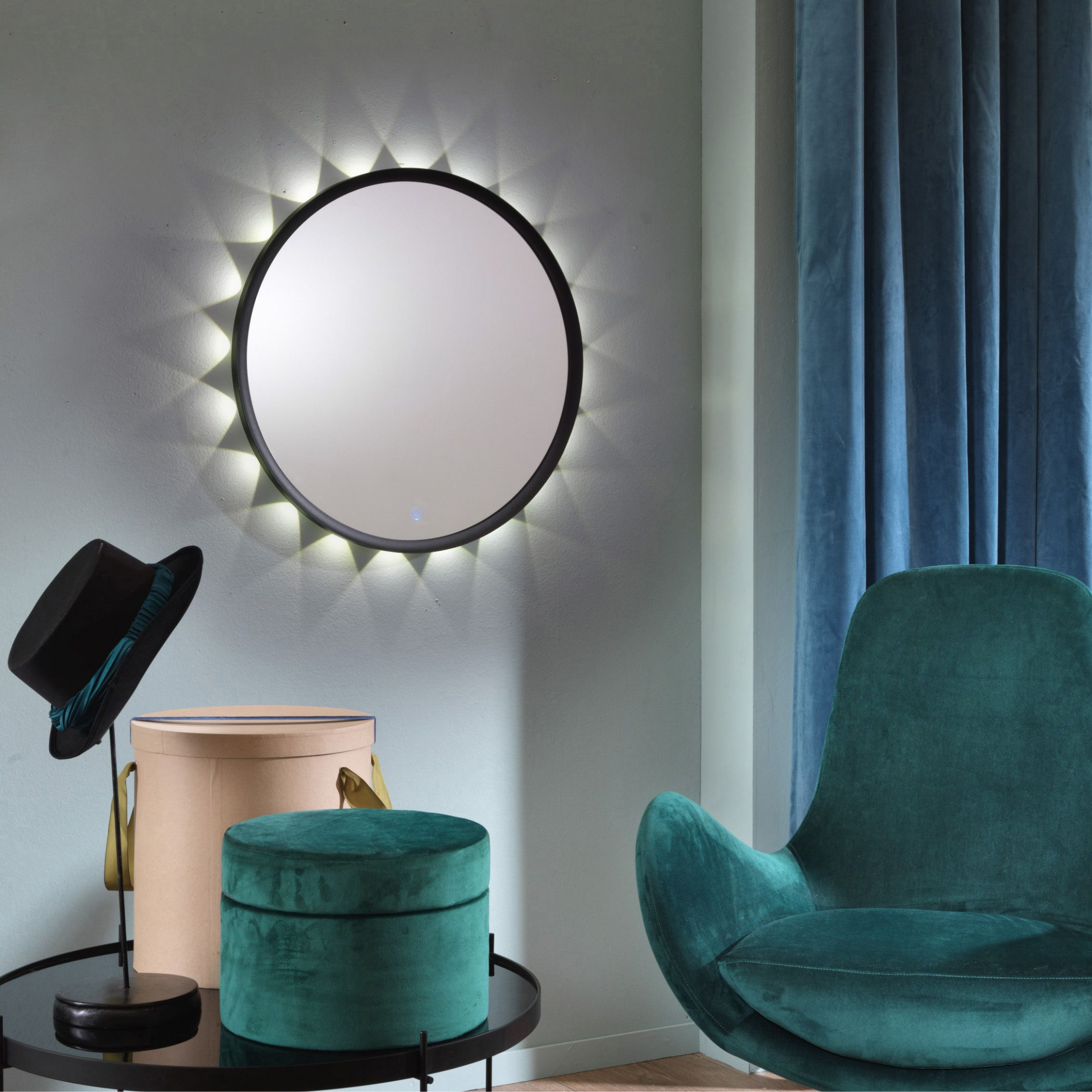 Miroir mural LED "Oled", cadre aluminium 60x5 cm 60h