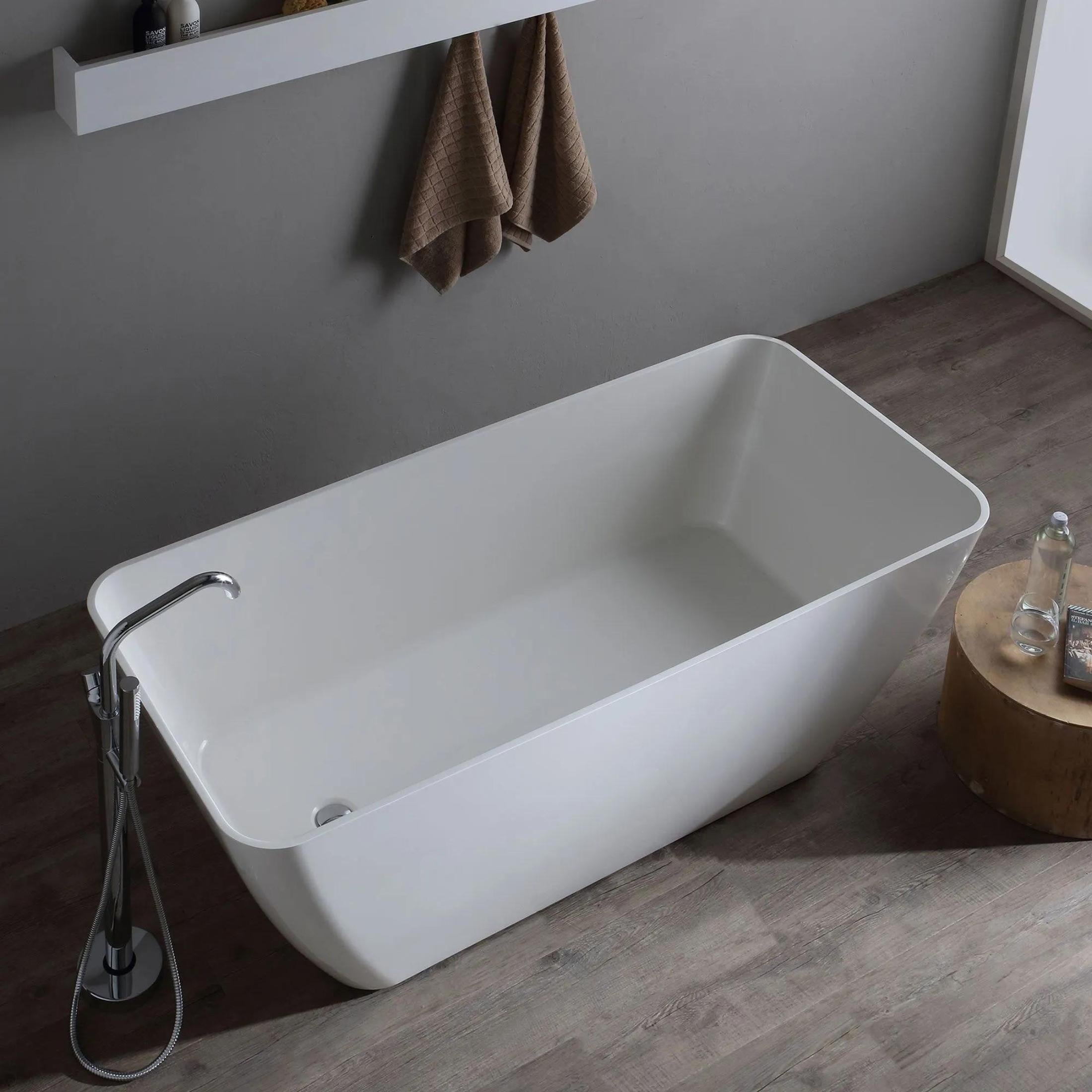 Vasca da bagno moderna freestanding "Silvi" in marmo bianco lucido 159x70,5 62h