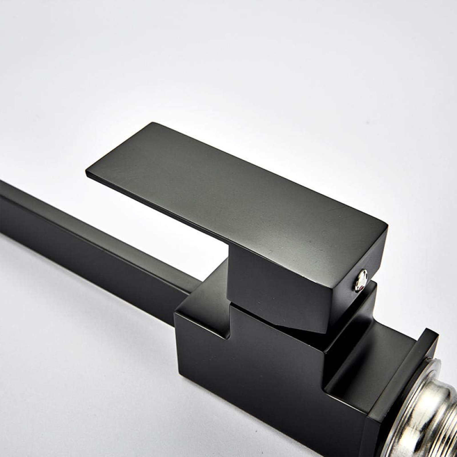 Rubinetto miscelatore "Euro" a canna alta monocomando nero opaco