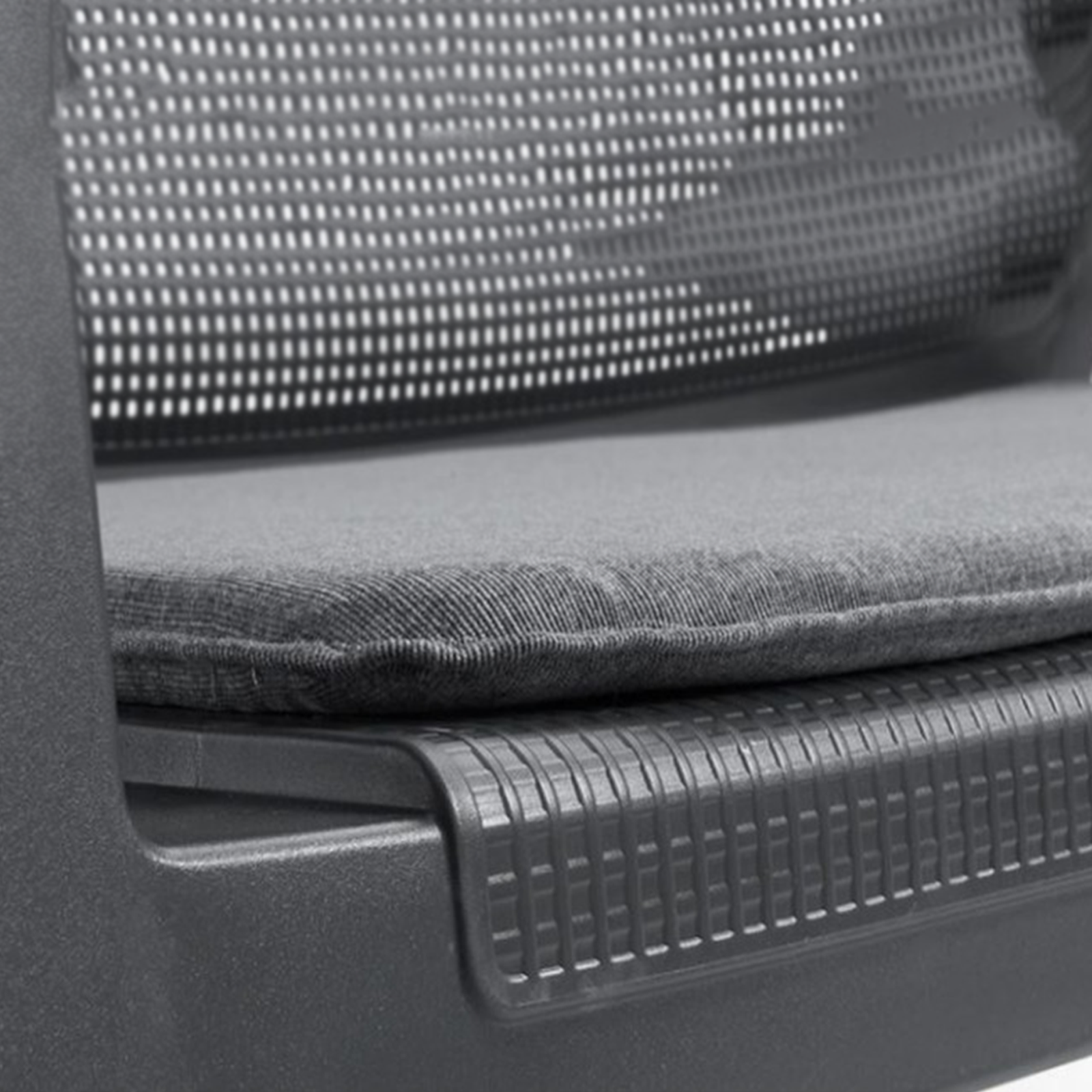 Salón de jardín en resina "Emily" sofá grafito + 2 sillones + mesa de centro con cojines