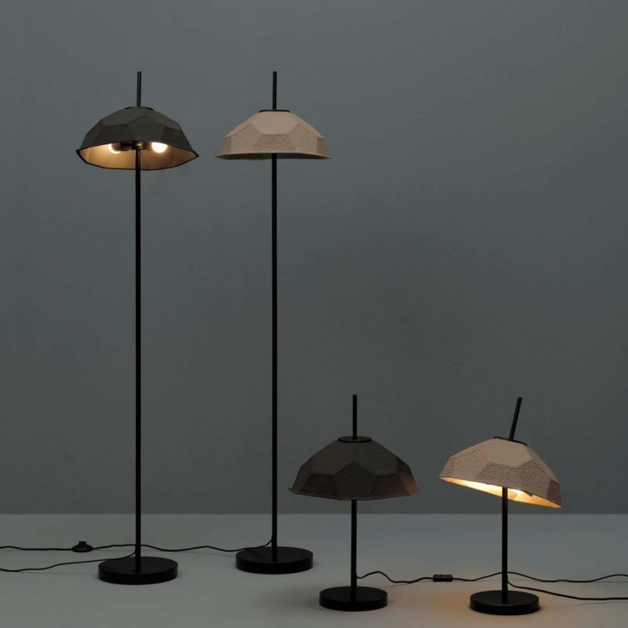 Lampada in metallo con paralume in cartone riciclato "Kande" da terra tavolo e sospesa