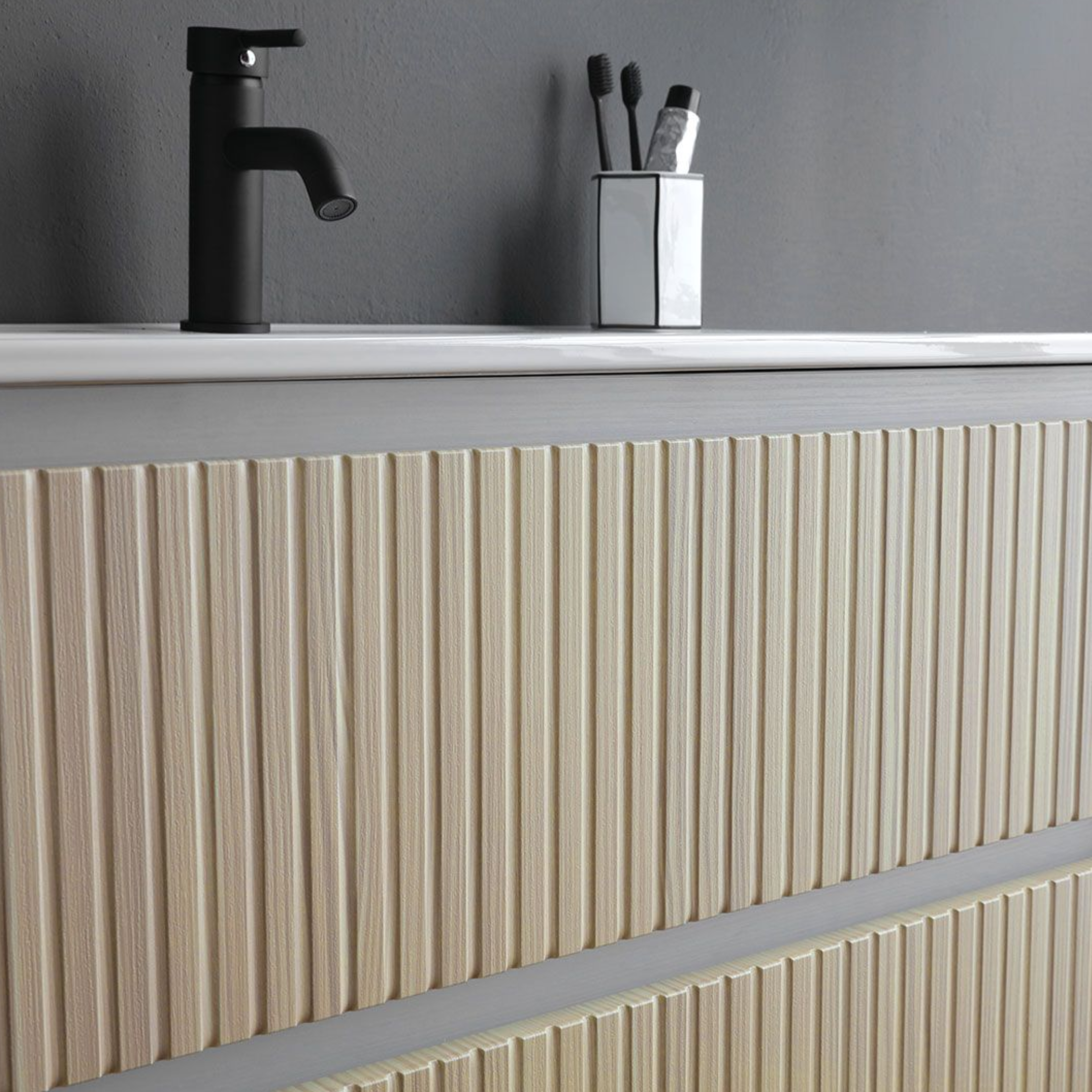 Mobile bagno "Santorini" sospeso 80 cm bianco e rovere con frontale cannettato e lavabo in ceramica