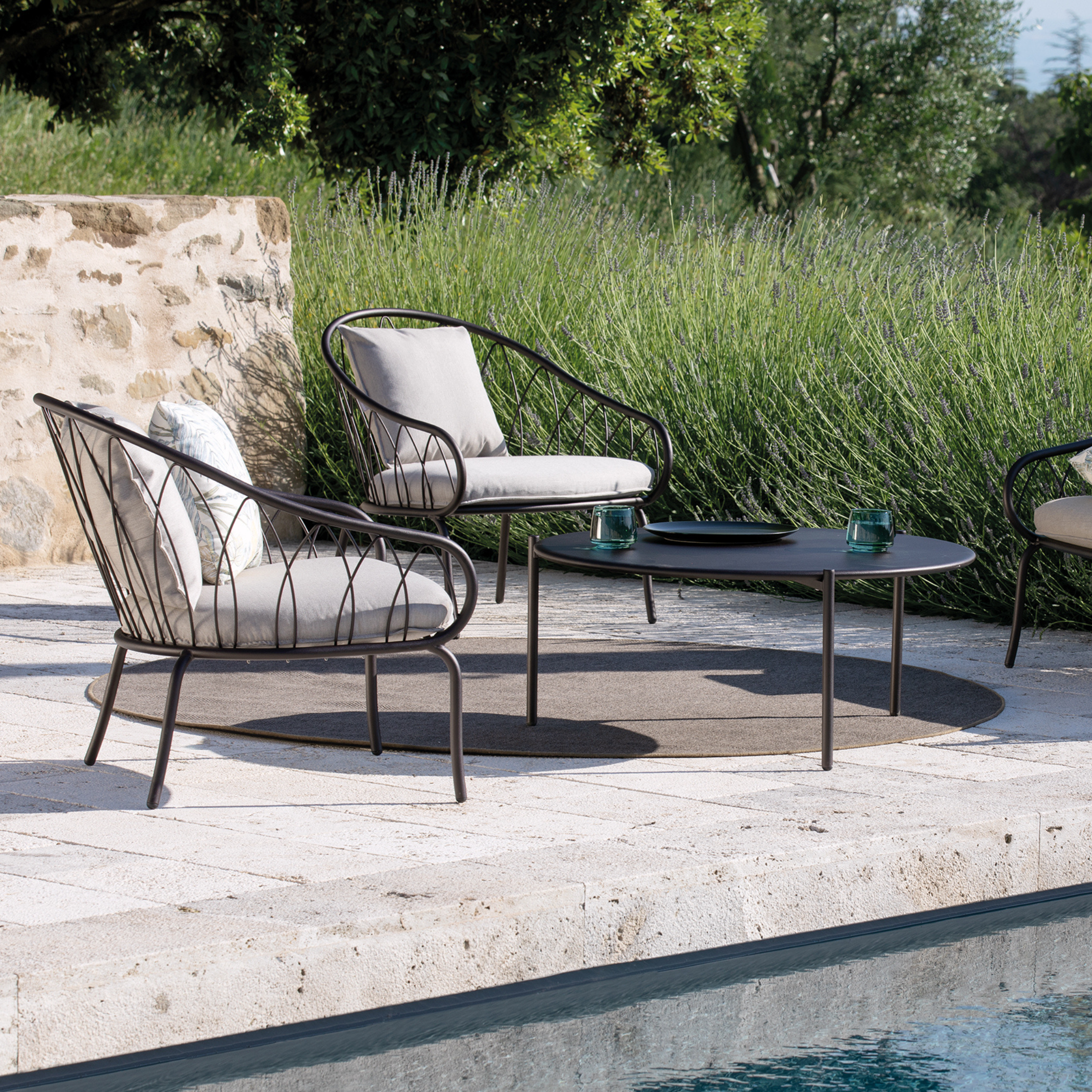 Poltrona bassa da giardino in metallo "Flora" sedia lounge impilabile cm 75x75 75h