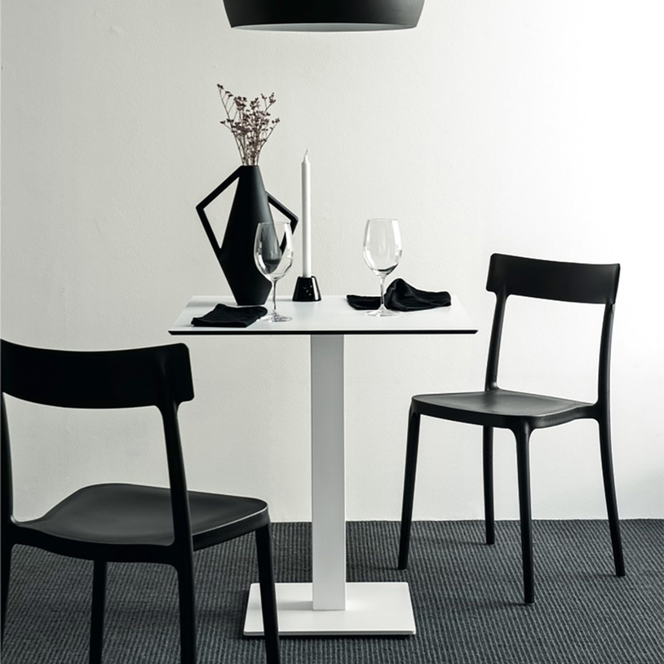 Set di sedie moderne in polipropilene impilabili "Argo" da soggiorno cm 48x47 82h