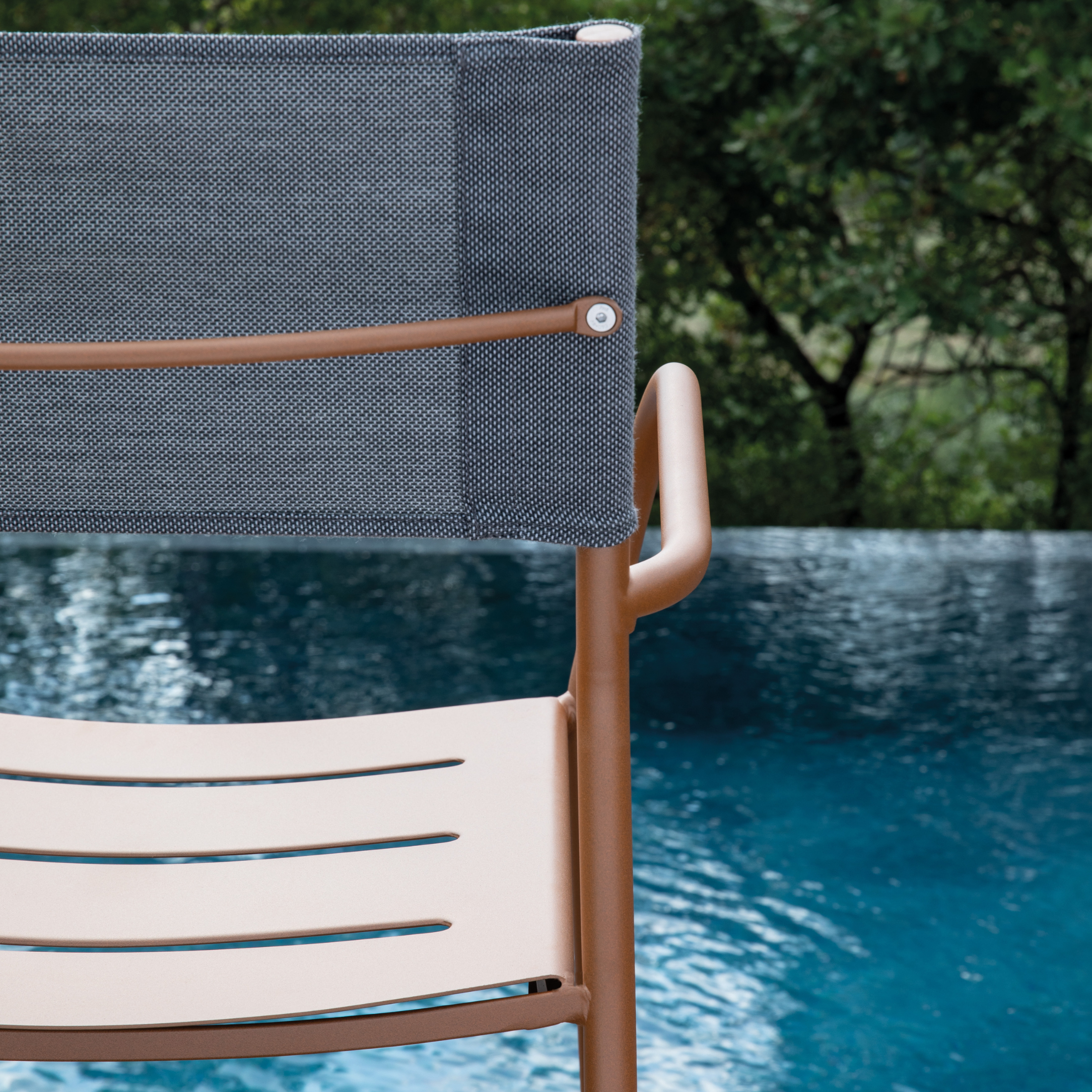 Set di sedie in metallo e schienale in telo "Vera" da giardino impilabili cm 56x50 86h