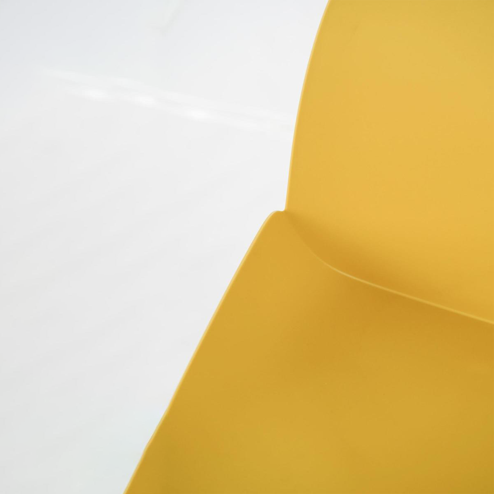 Set di sedie moderne in polipropilene "Azzurra" con struttura in metallo verniciato da soggiorno