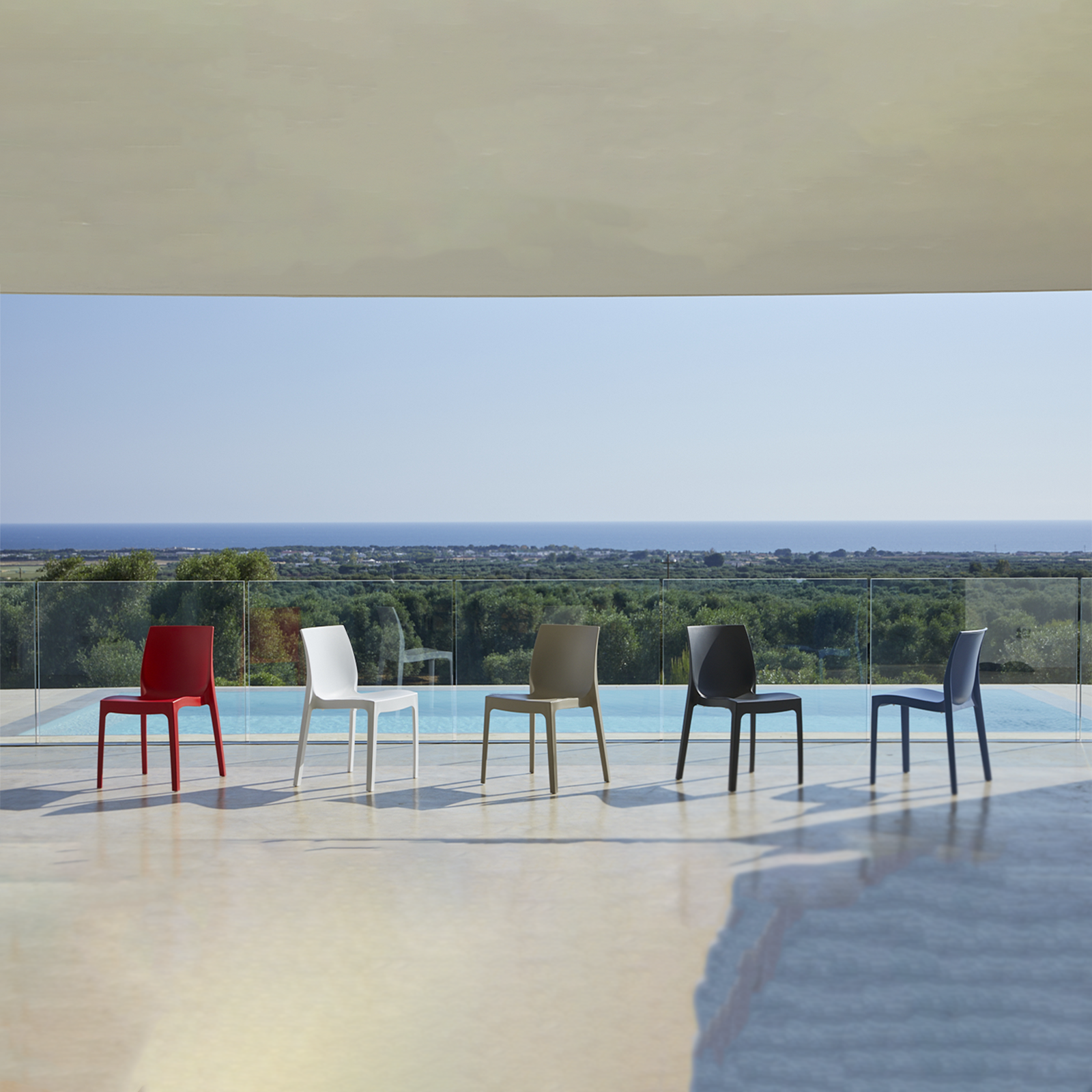 Chaise de salle à manger Perla en polypropylène pour jardin, empilable, antidérapante, 47x55 cm, 82h