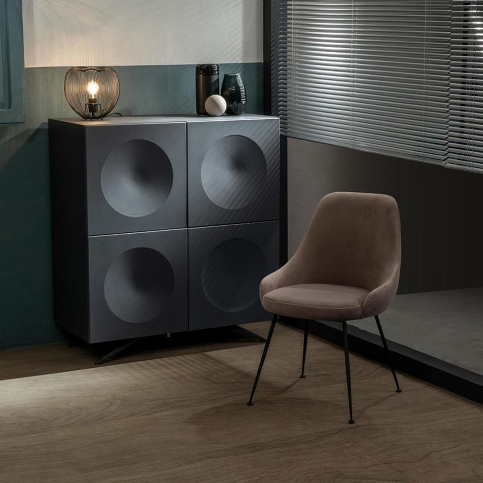 Sedia moderna imbottita "Alyssa" effetto velluto cm 49,5x48,5 80h