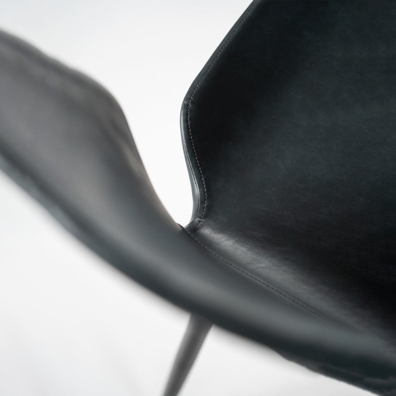 Set di sedie eleganti in similpelle "Liam" soft touch vintage cm 45x55 83h