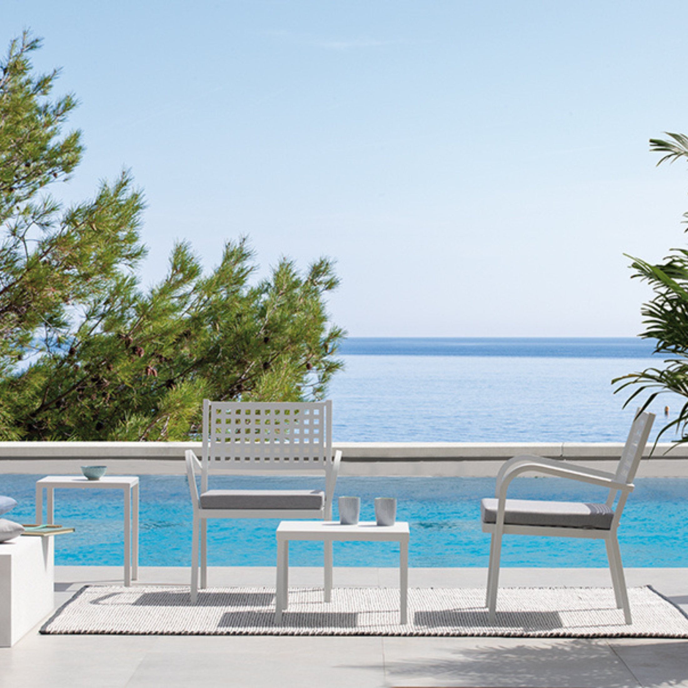 Sillón de jardín bajo apilable de metal "Alice" 65x63 cm 77h