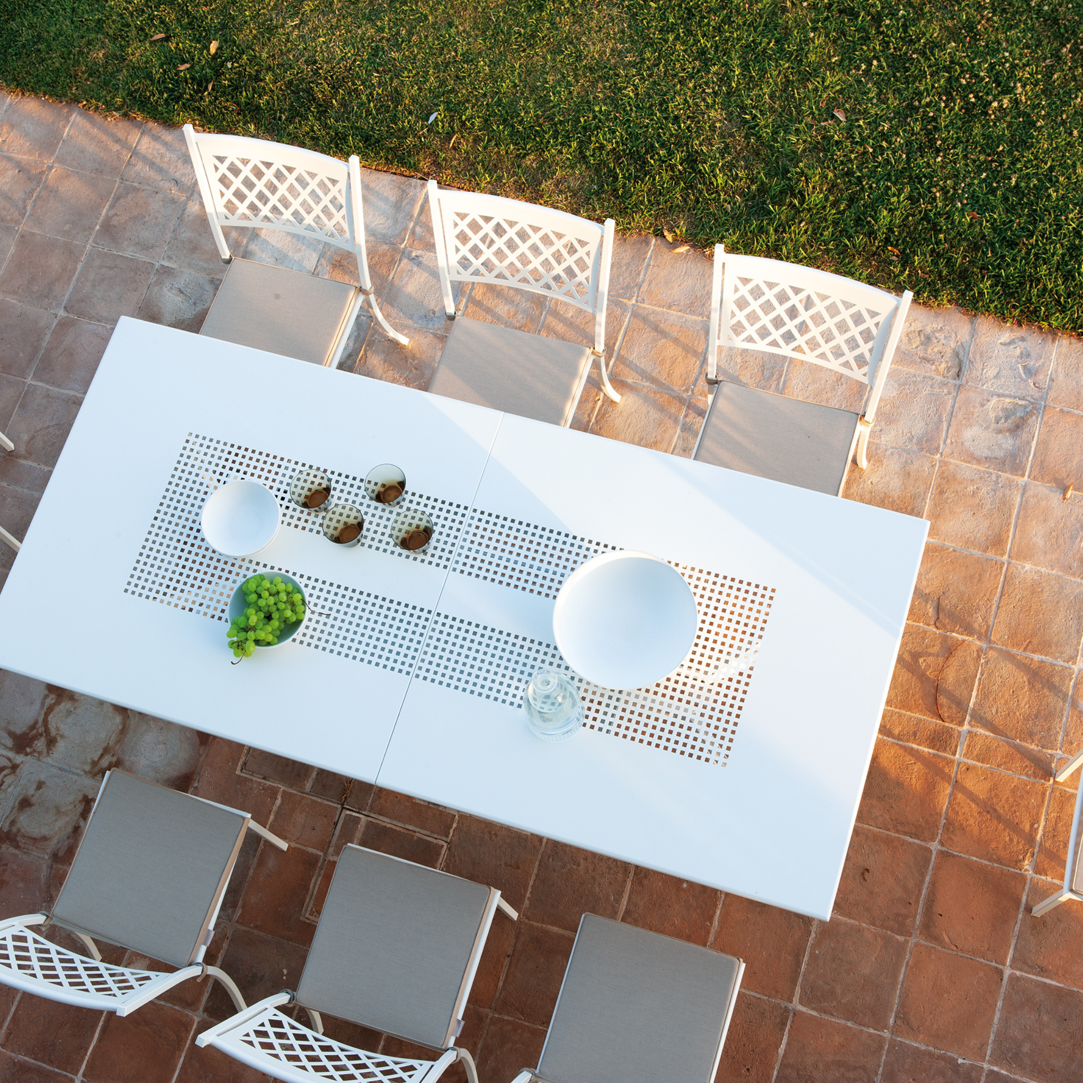 Set di sedie moderne da giardino "Summertime" in metallo verniciato impilabili cm 49x57 95h
