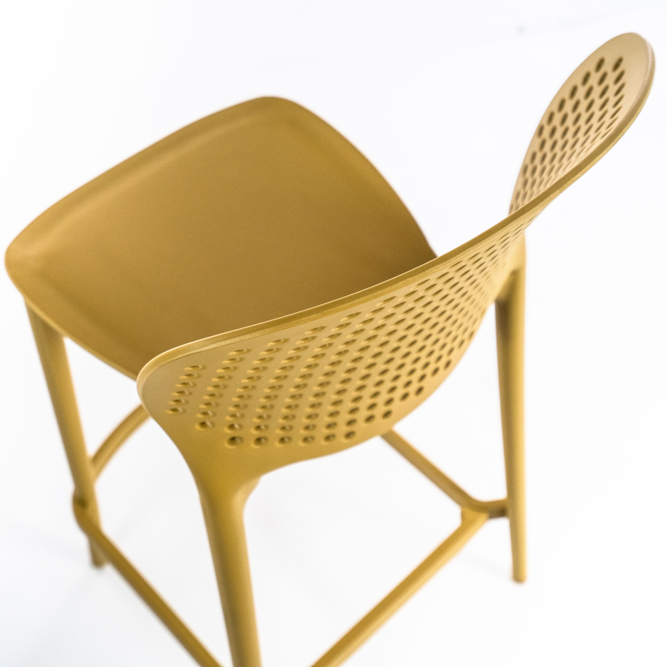 Tabouret haut empilable en PP avec repose-pieds "Spot" 46x42 cm 93h