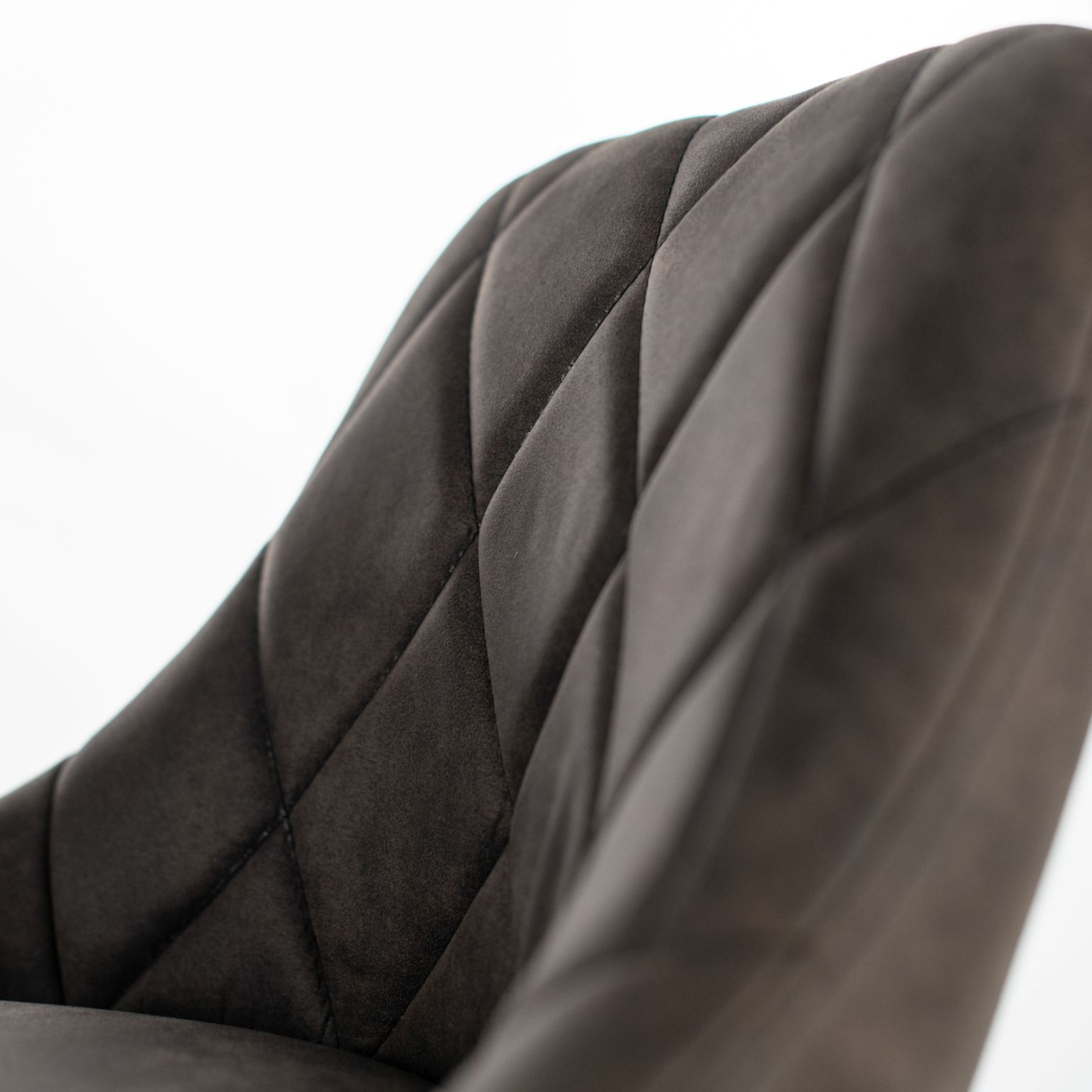 Set di sgabelli moderni alti "Tema" in tessuto imbottiti con poggiapiedi cm 50x45 84h