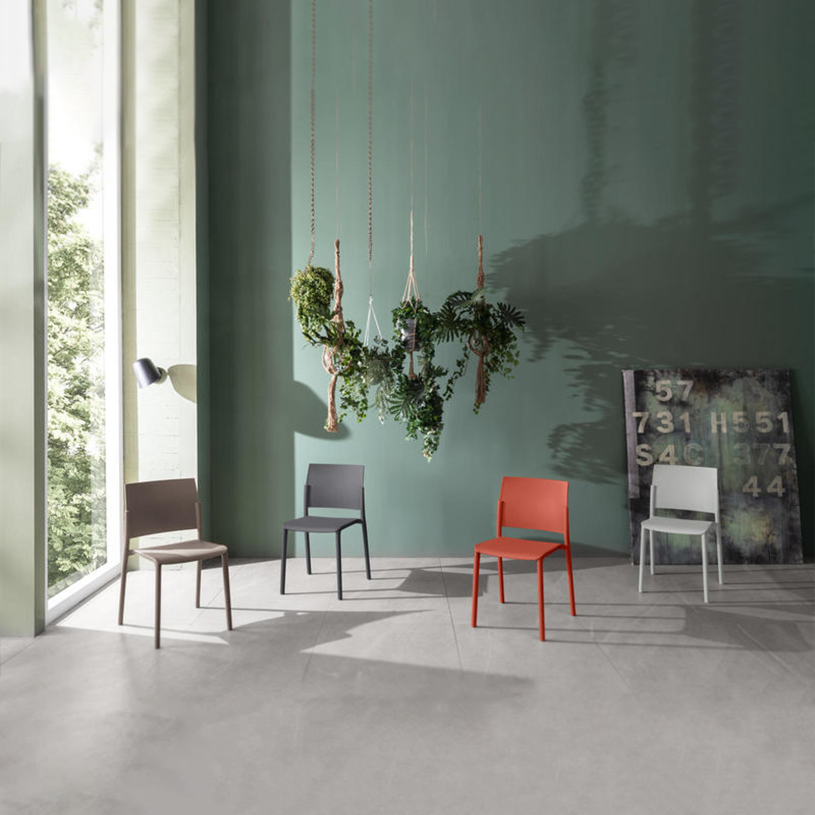 Set di sedie impilabili da soggiorno "Sabrina" in polipropilene moderne cm 52,5x55 81h