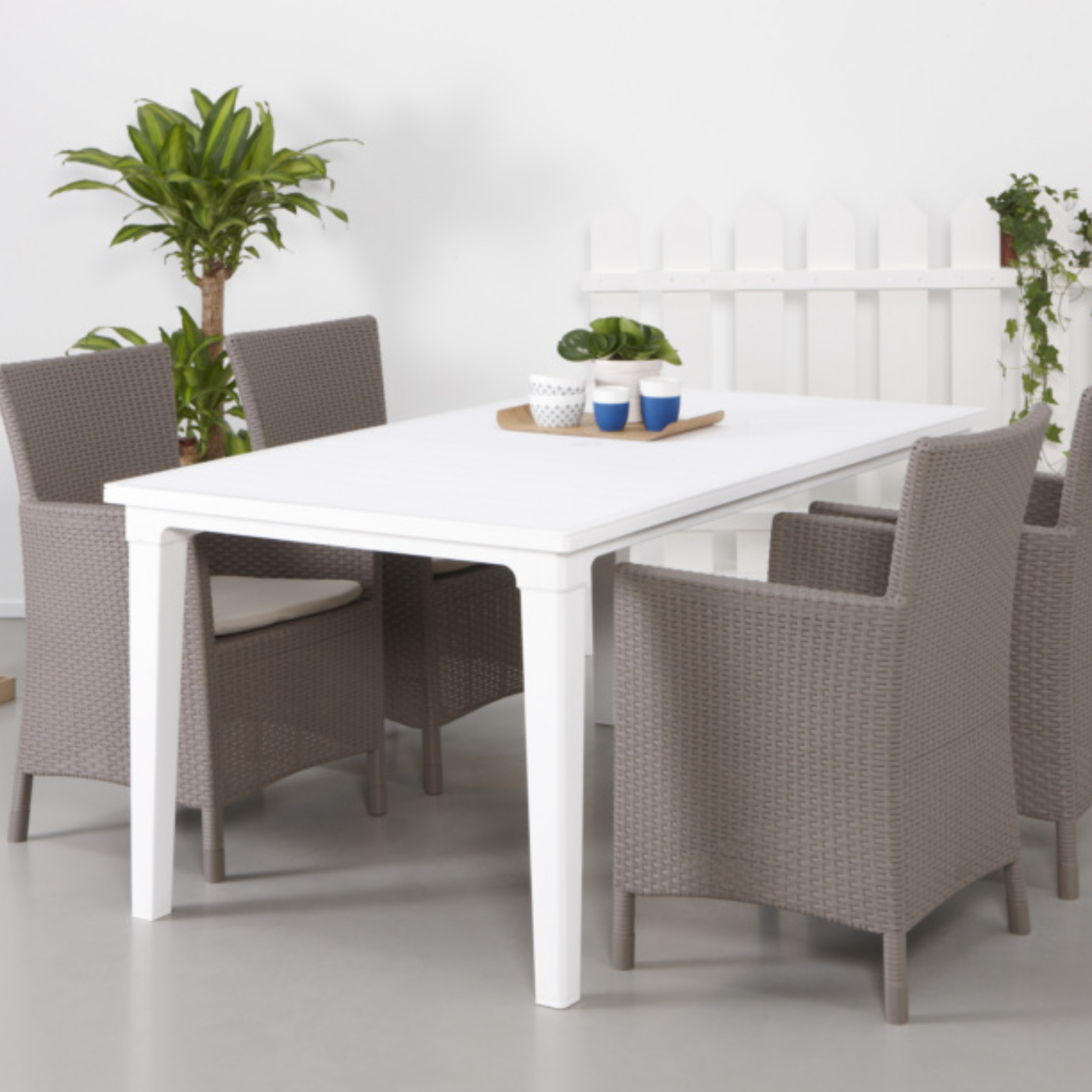 Poltrona in rattan con cuscino da seduta "Iowa" da giardino cm 60x62 89h