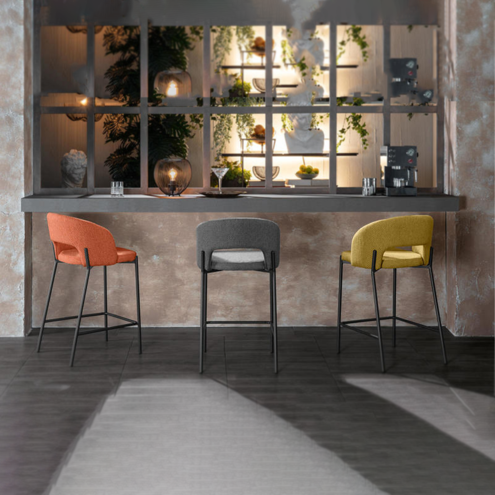 Tabouret haut "Greta" en tissu rembourré avec repose-pieds 52x50 cm 98h