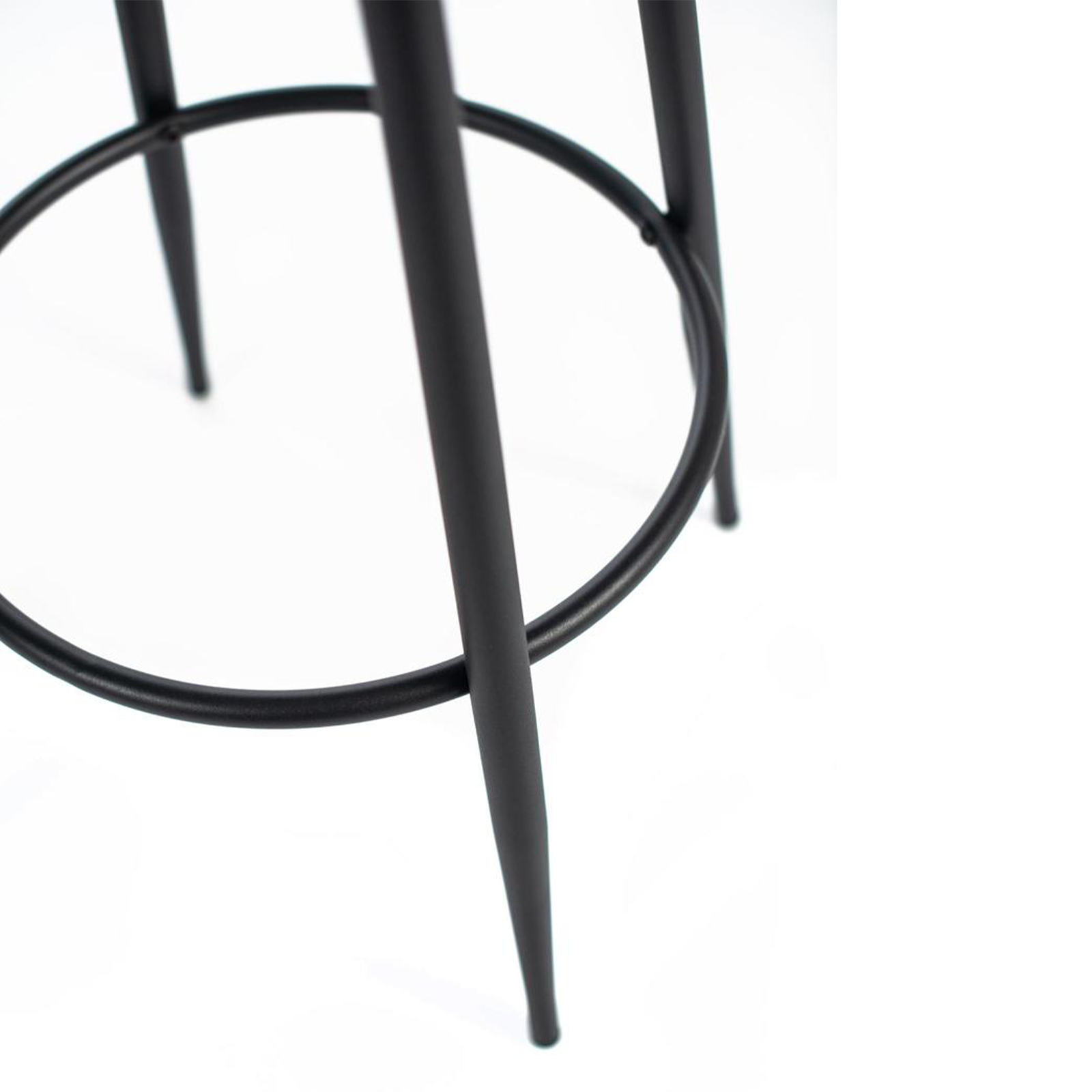 Set di sgabelli alti tondi "Ron" in tessuto imbottito beige con poggiapiedi cm 51x51 77,5h