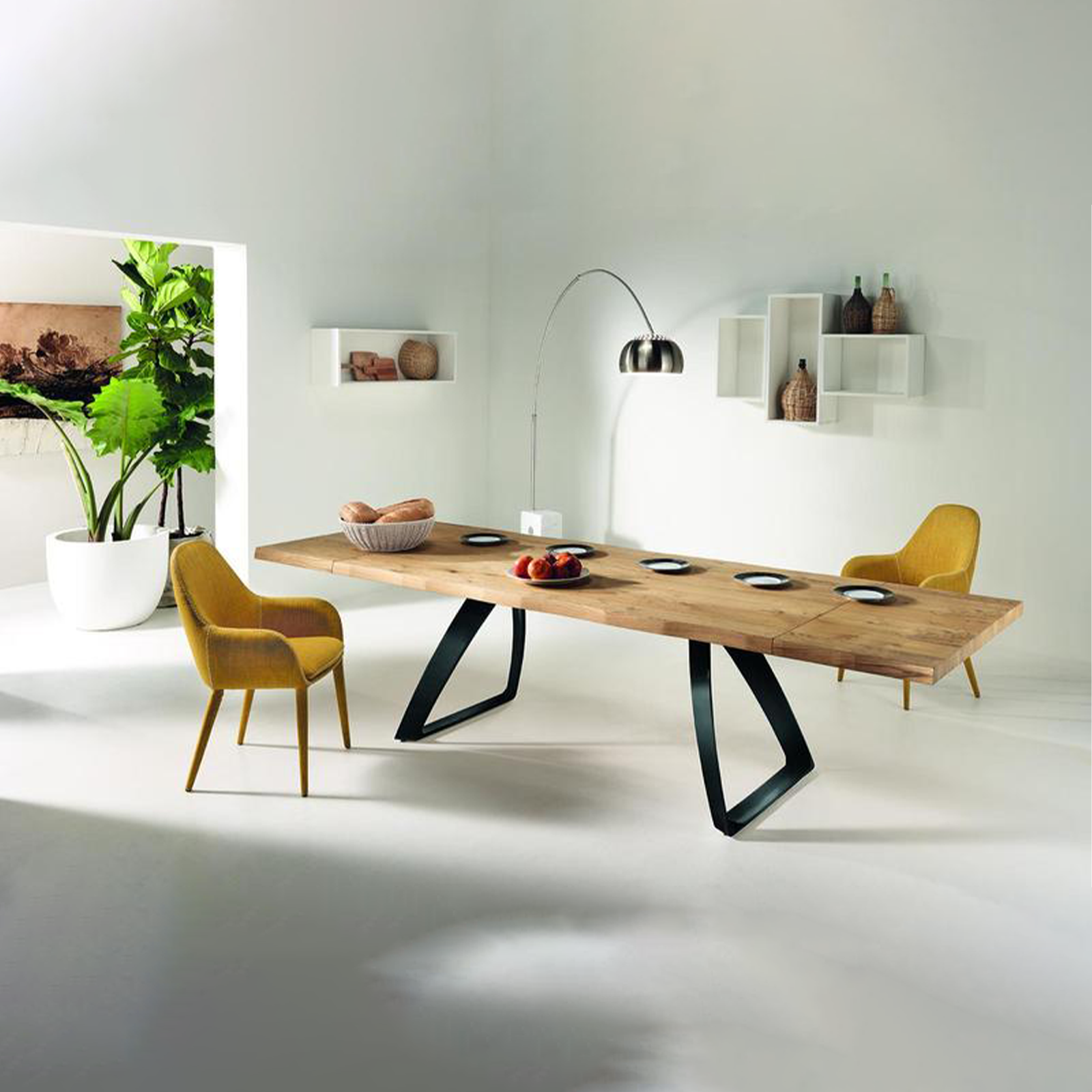 Tavolo allungabile "Barret" piano in legno e gambe in metallo cm 240x90 76h