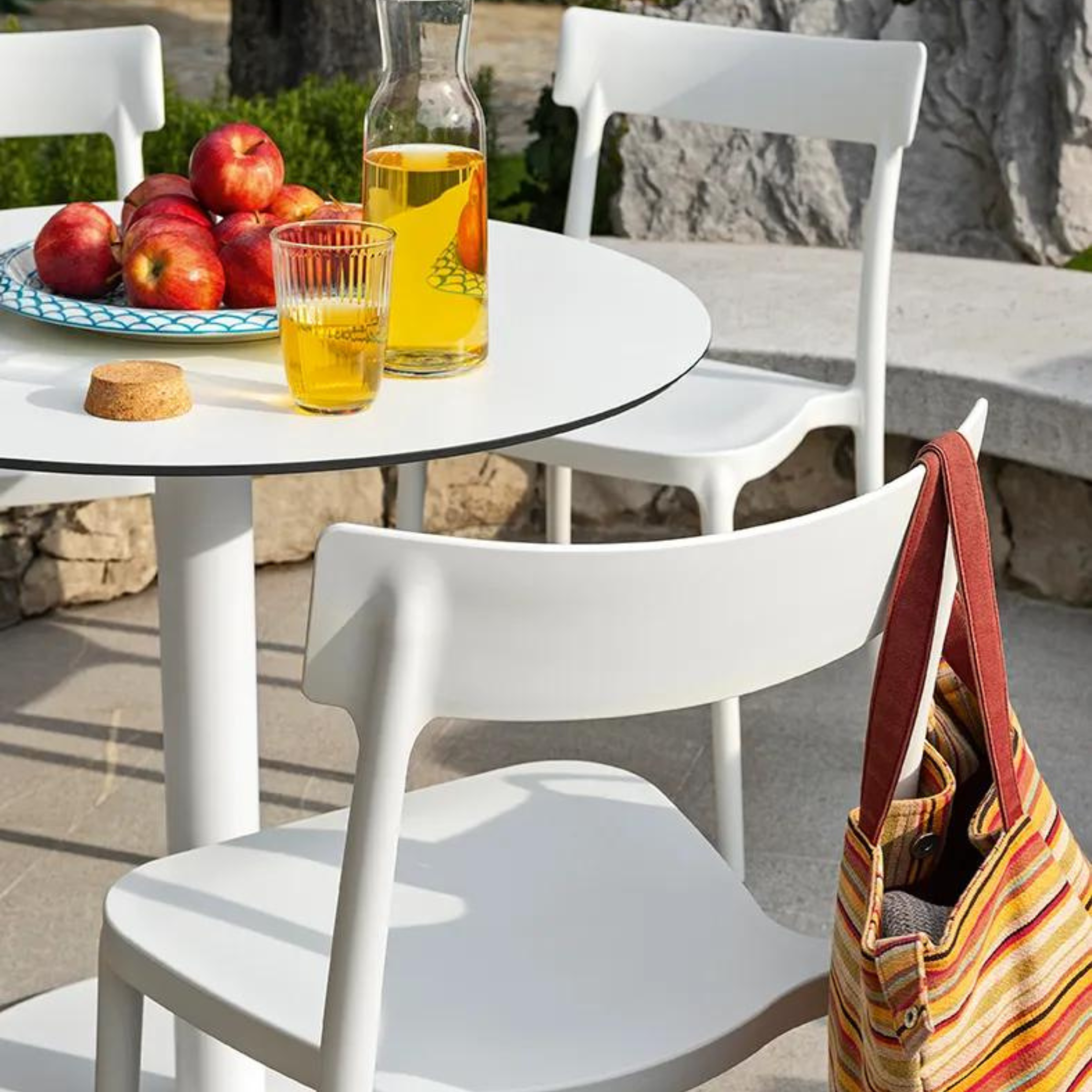 Set di sedie moderne in polipropilene impilabili "Argo" da soggiorno cm 48x47 82h