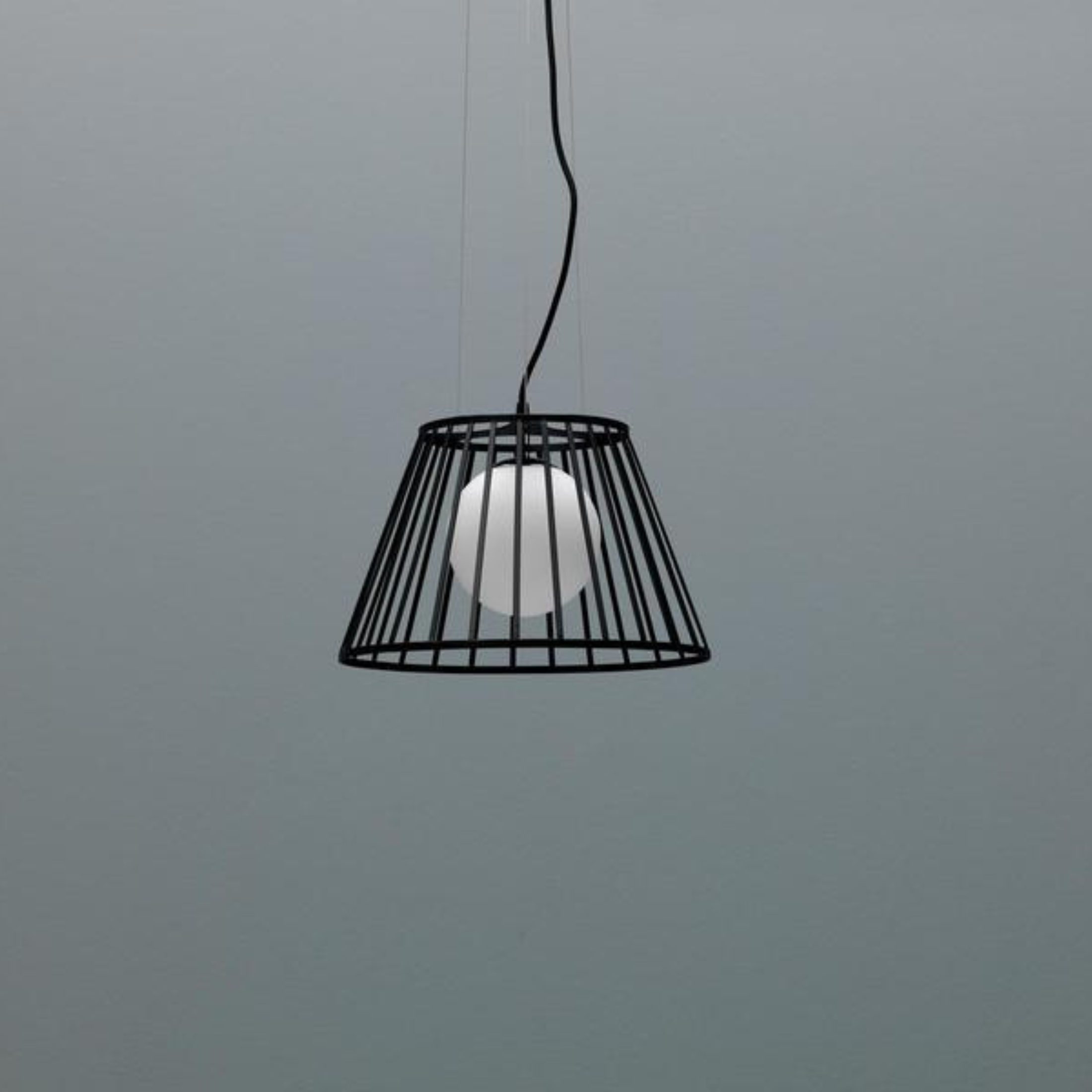 Suspension "Cage" en métal noir, câble orientable 35x35 cm 120h