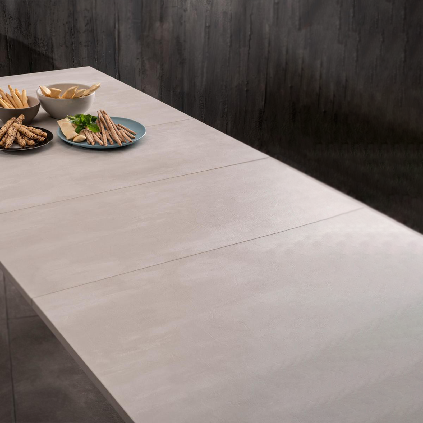 Table extensible "Big", plateau mélaminé, pieds métal, 14 places, 316x90 cm, 76h