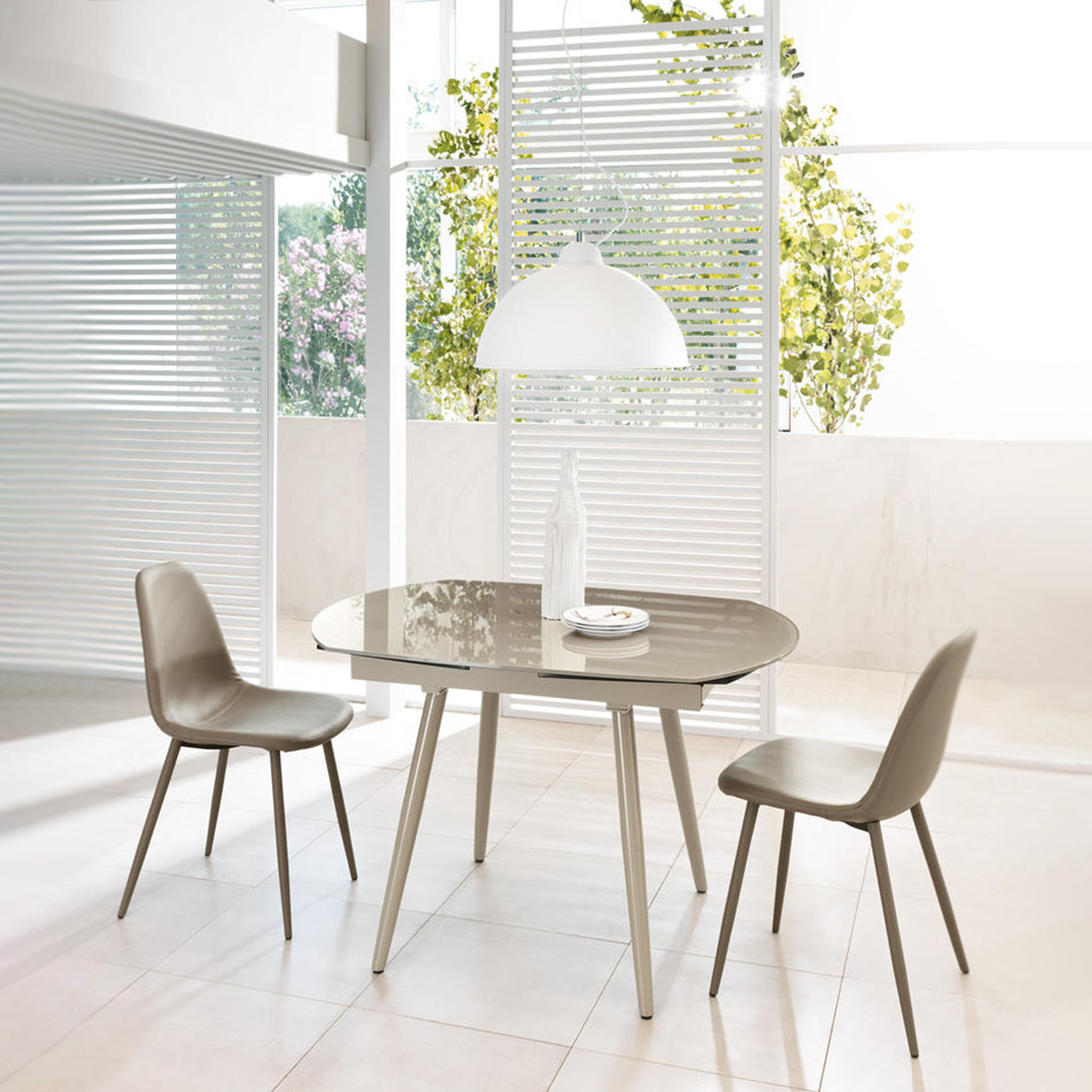 Mesa extensible de cristal templado "Kyoto Four" estructura metálica 120/180x90 76h cm