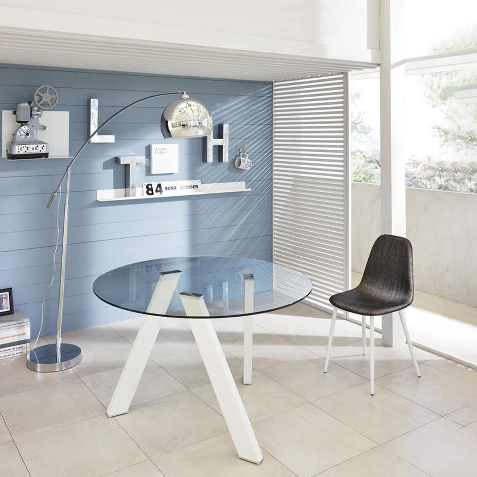 Tavolo moderno da pranzo tondo "Idahol" in vetro temperato cm 120x120 75h