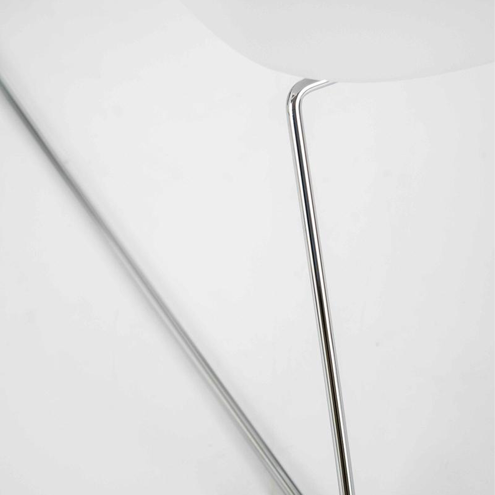 Fauteuil moderne rembourré "Grace" en tissu avec pieds en métal 74x85 86h cm