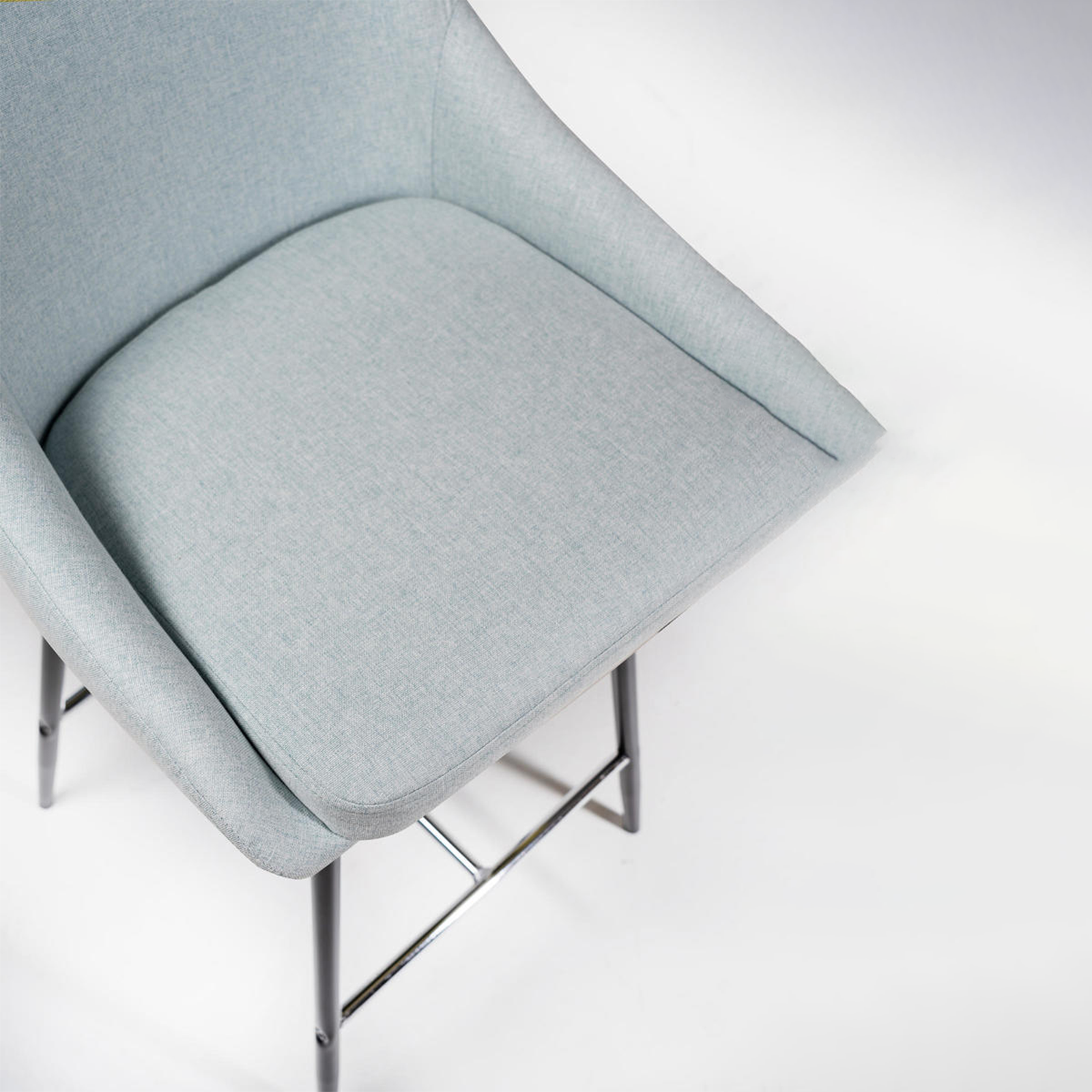 Set di sgabelli alti in tessuto poggiapiedi in metallo "Petit" cm 46x49 97h