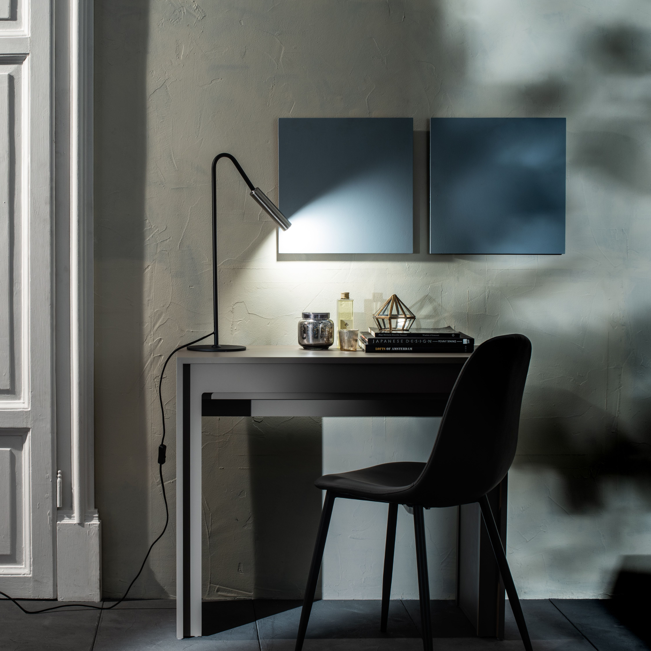 Lampada LED in metallo nichelato "Acrux" da terra e tavolo