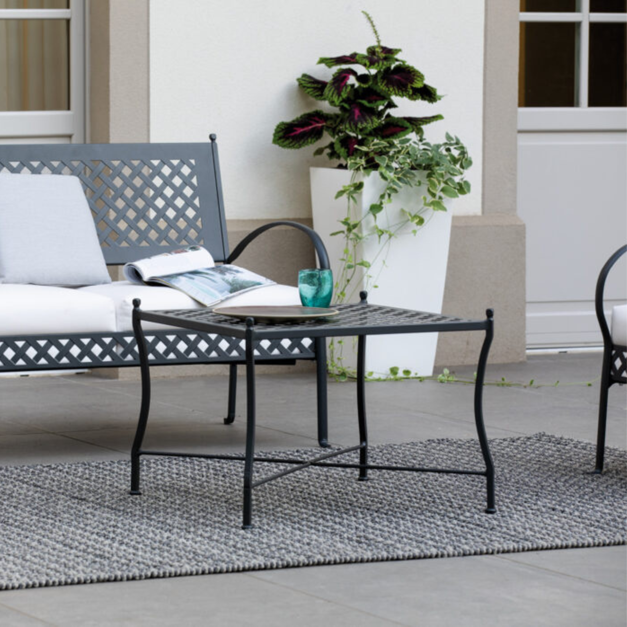 Table basse en métal "Printemps" table basse pour jardin 64x64 cm 49h