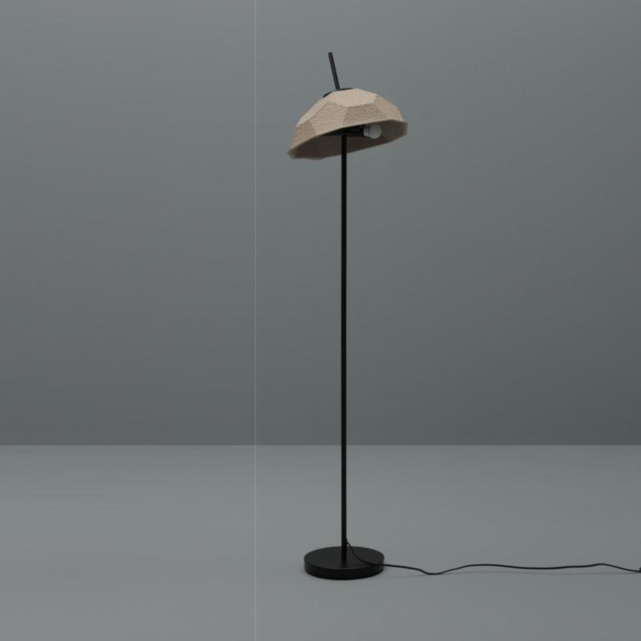 Lampada in metallo con paralume in cartone riciclato "Kande" da terra tavolo e sospesa